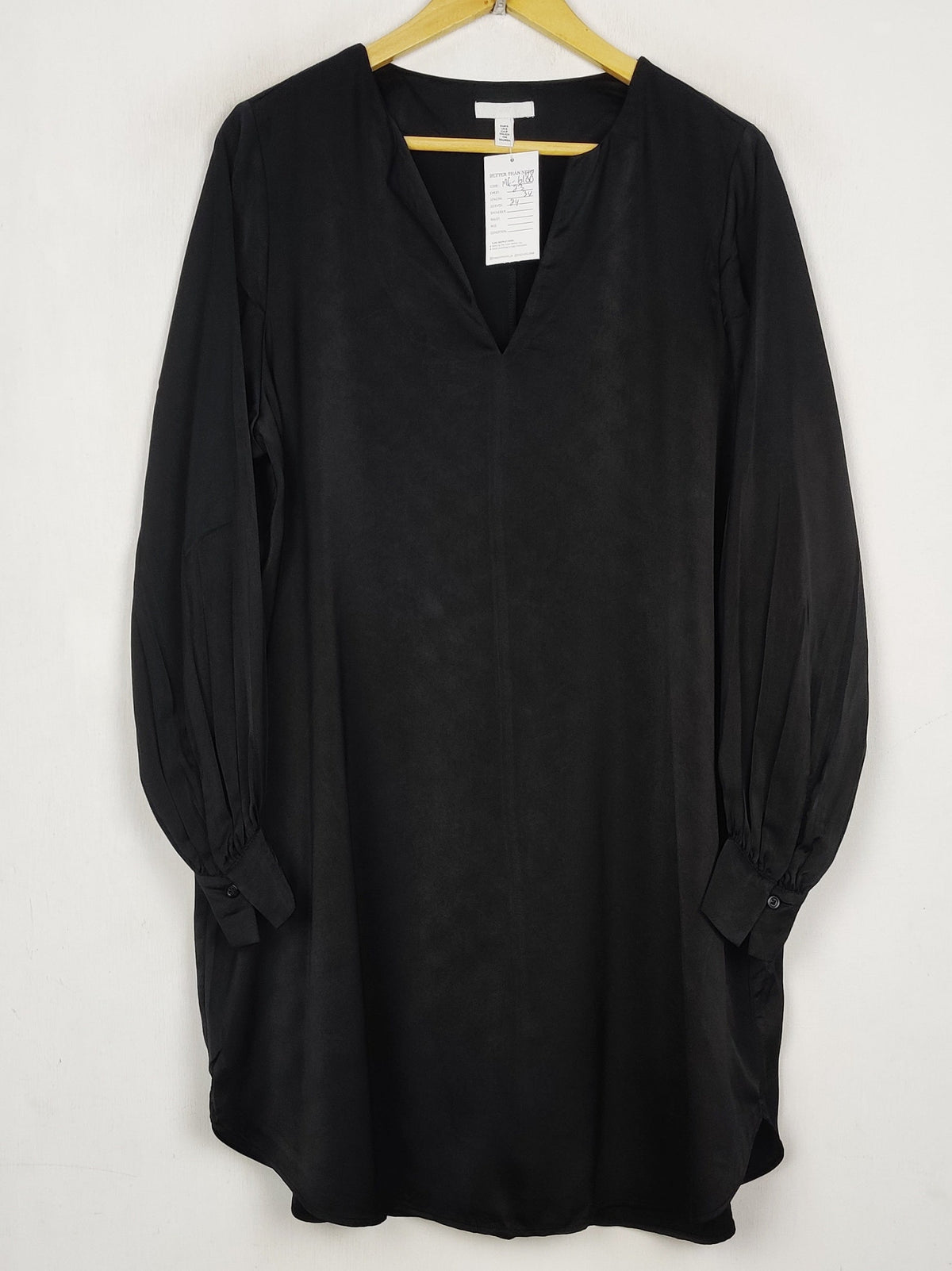 Buy online pre-used pre-loved 100% authentic & Original branded H&M (MF-6188) available in Pakistan. Top international brands avilable.