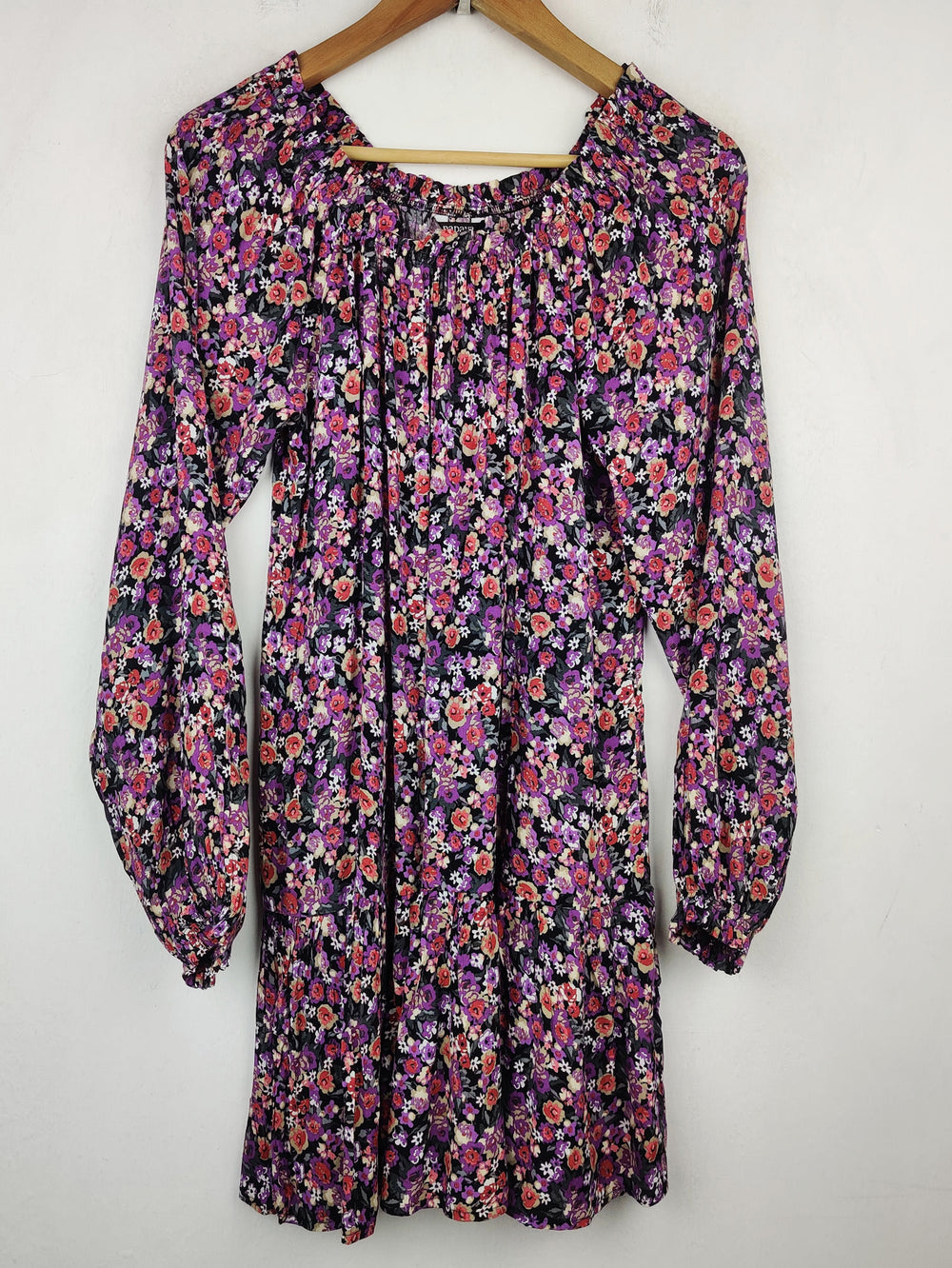 Buy online pre-used pre-loved 100% authentic & Original branded Papaya (MF-70) available in Pakistan. Top international brands avilable.