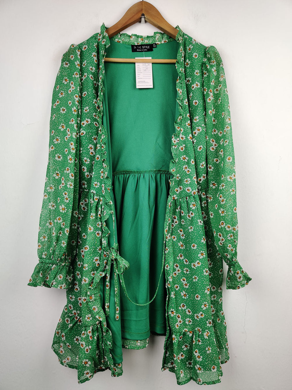 Buy online pre-used pre-loved 100% authentic & Original branded In The Style (MF-764) available in Pakistan. Top international brands avilable.