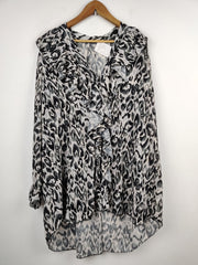 Buy online pre-used pre-loved 100% authentic & Original branded Unknown Brand (MF-773) available in Pakistan. Top international brands avilable.