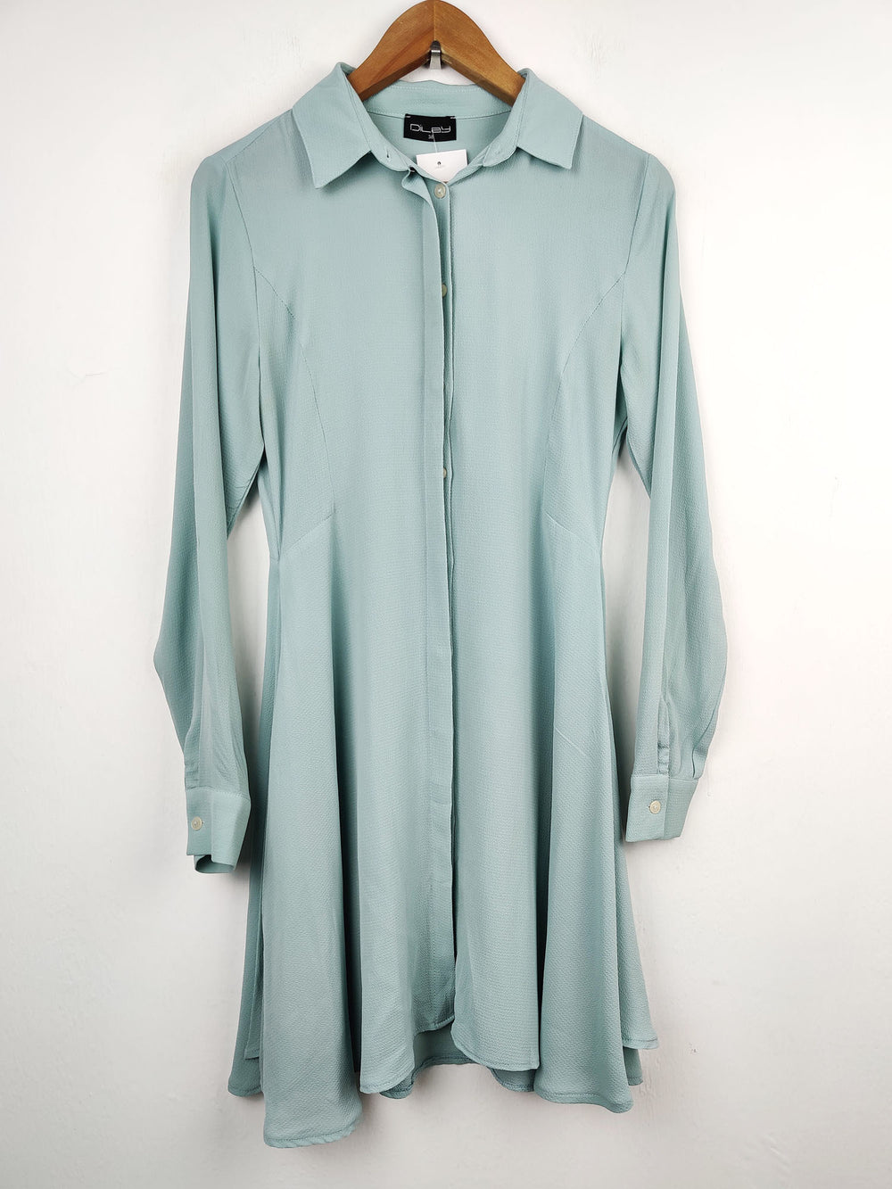 Buy online pre-used pre-loved 100% authentic & Original branded Dilay (MF-774) available in Pakistan. Top international brands avilable.