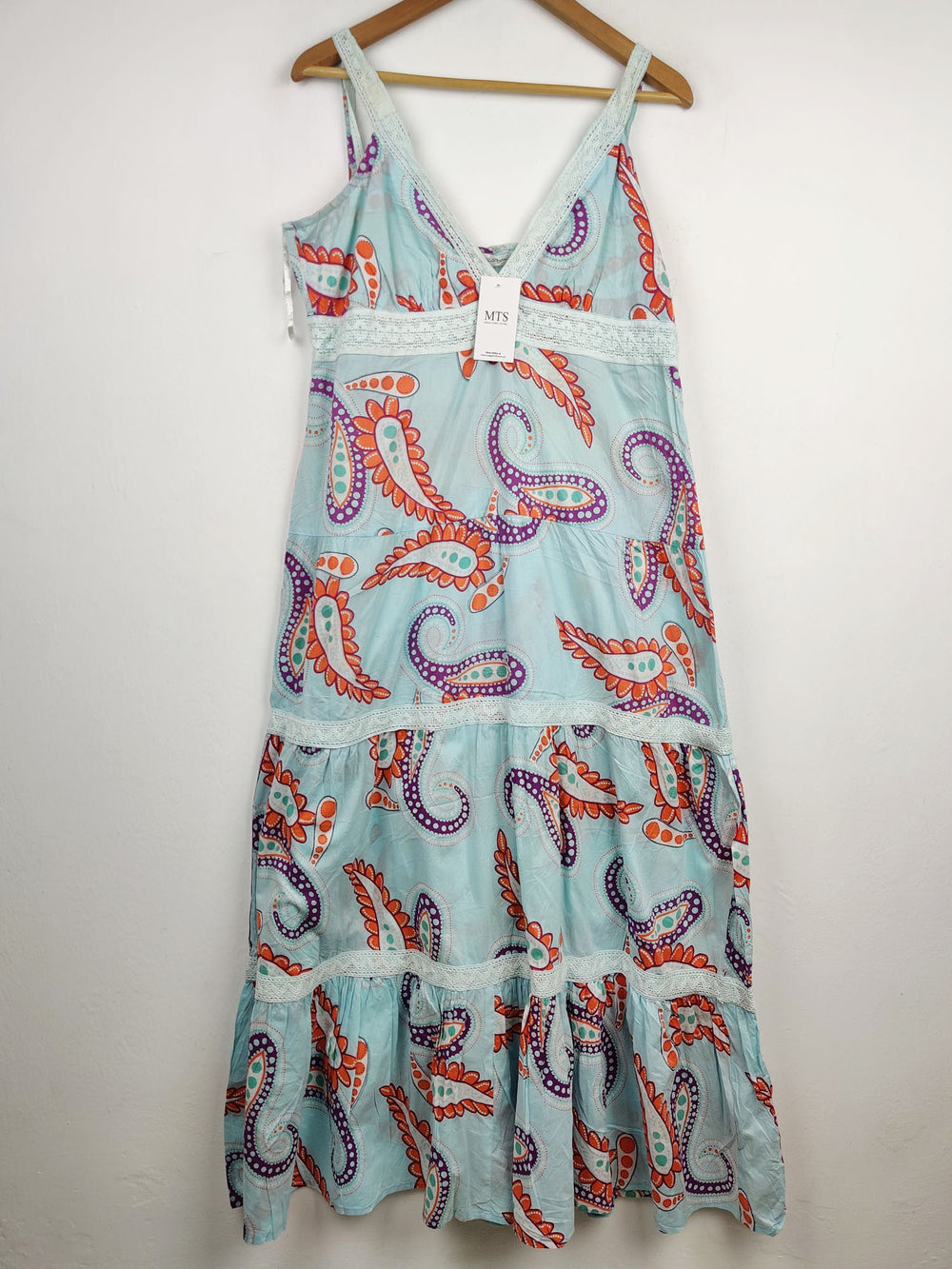 Buy online pre-used pre-loved 100% authentic & Original branded Essential (MF-815) available in Pakistan. Top international brands avilable.