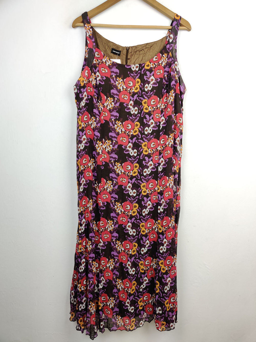 Buy online pre-used pre-loved 100% authentic & Original branded Gerry Weber (MF-879) available in Pakistan. Top international brands avilable.