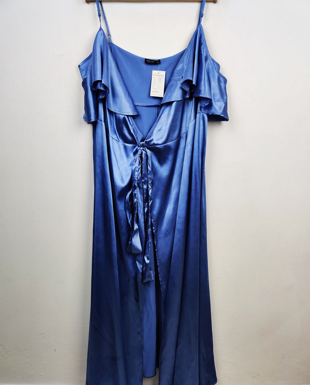 Buy online pre-used pre-loved 100% authentic & Original branded Shein (MF-927) available in Pakistan. Top international brands avilable.