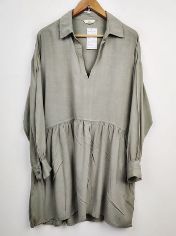 Buy online pre-used pre-loved 100% authentic & Original branded H&M (MF-933) available in Pakistan. Top international brands avilable.