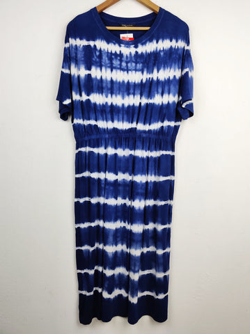 Buy online pre-used pre-loved 100% authentic & Original branded Marks & Spencer (MF-953) available in Pakistan. Top international brands avilable.