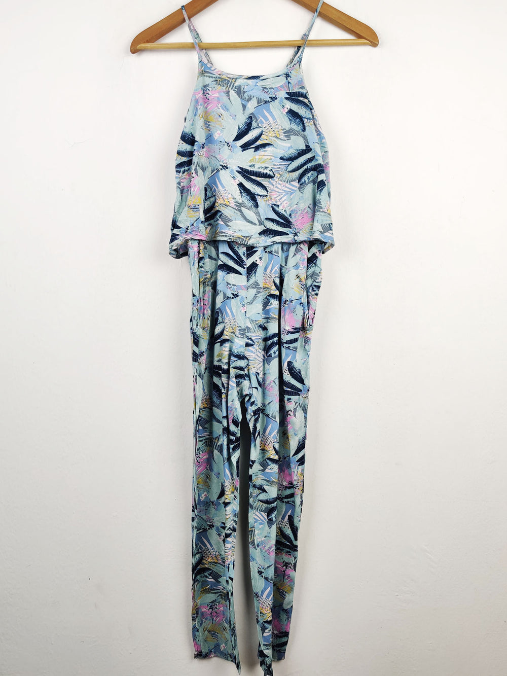 Buy online pre-used pre-loved 100% authentic & Original branded H&M (MF-968) available in Pakistan. Top international brands avilable.