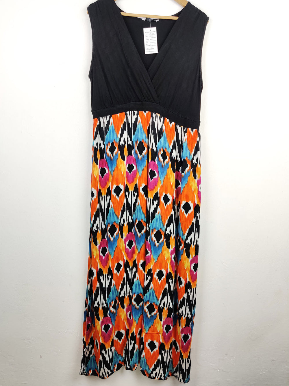 Buy online pre-used pre-loved 100% authentic & Original branded Tu (MF-980) available in Pakistan. Top international brands avilable.