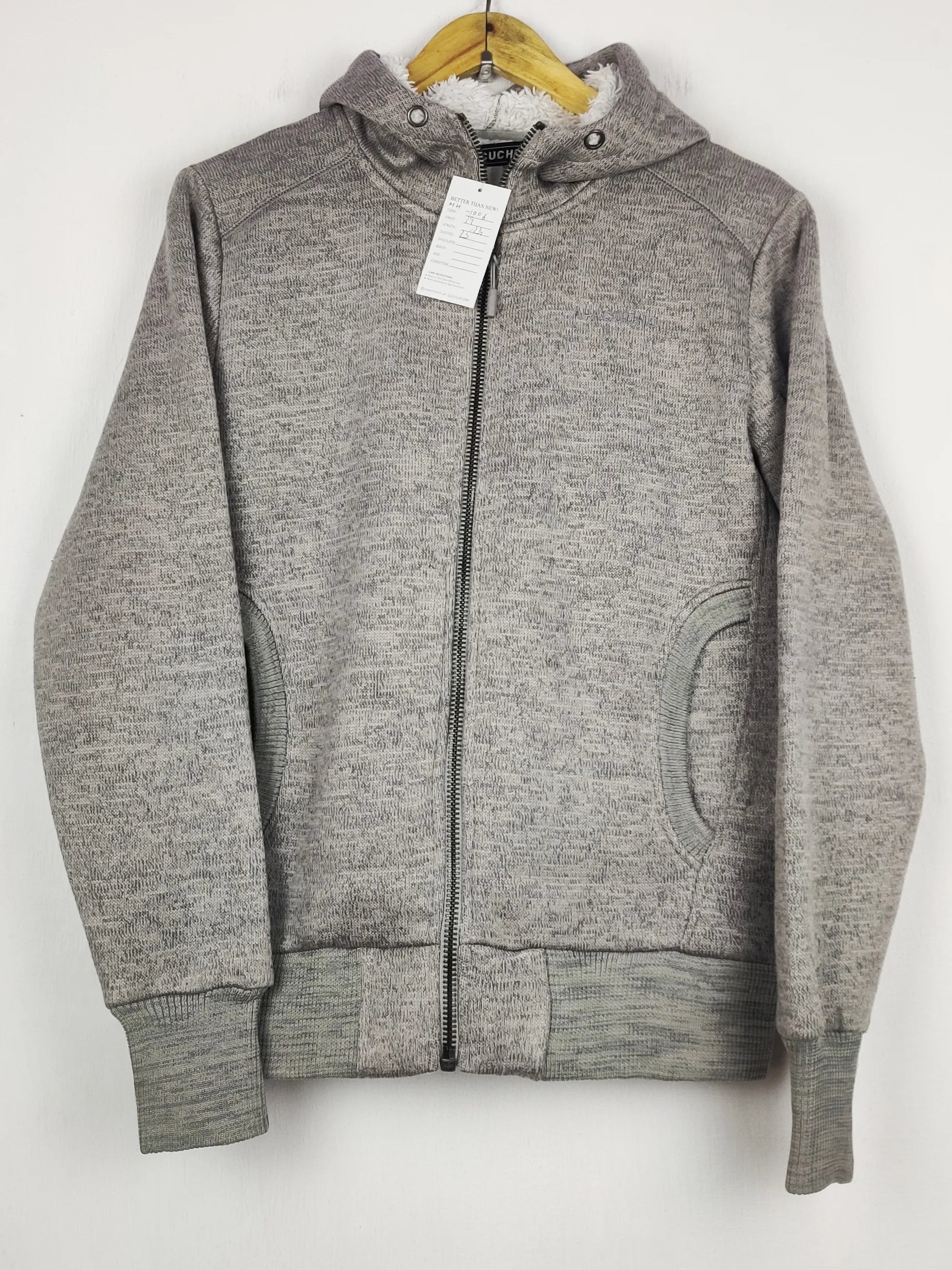 Buy online pre-used pre-loved 100% authentic & Original branded Ayacucho (MH-1006) available in Pakistan. Top international brands avilable.