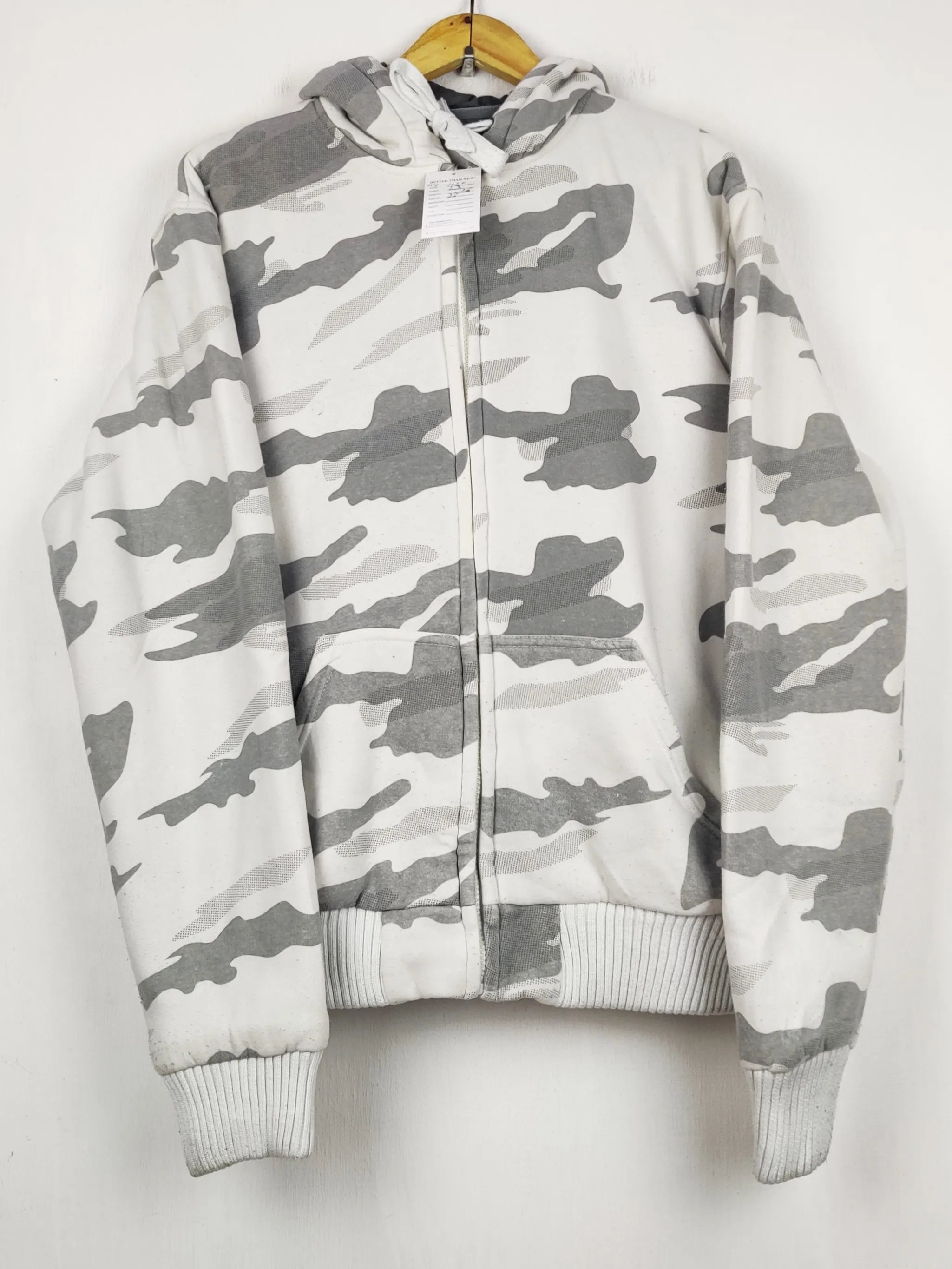 Buy online pre-used pre-loved 100% authentic & Original branded Authentic Apparel (MH-1020) available in Pakistan. Top international brands avilable.