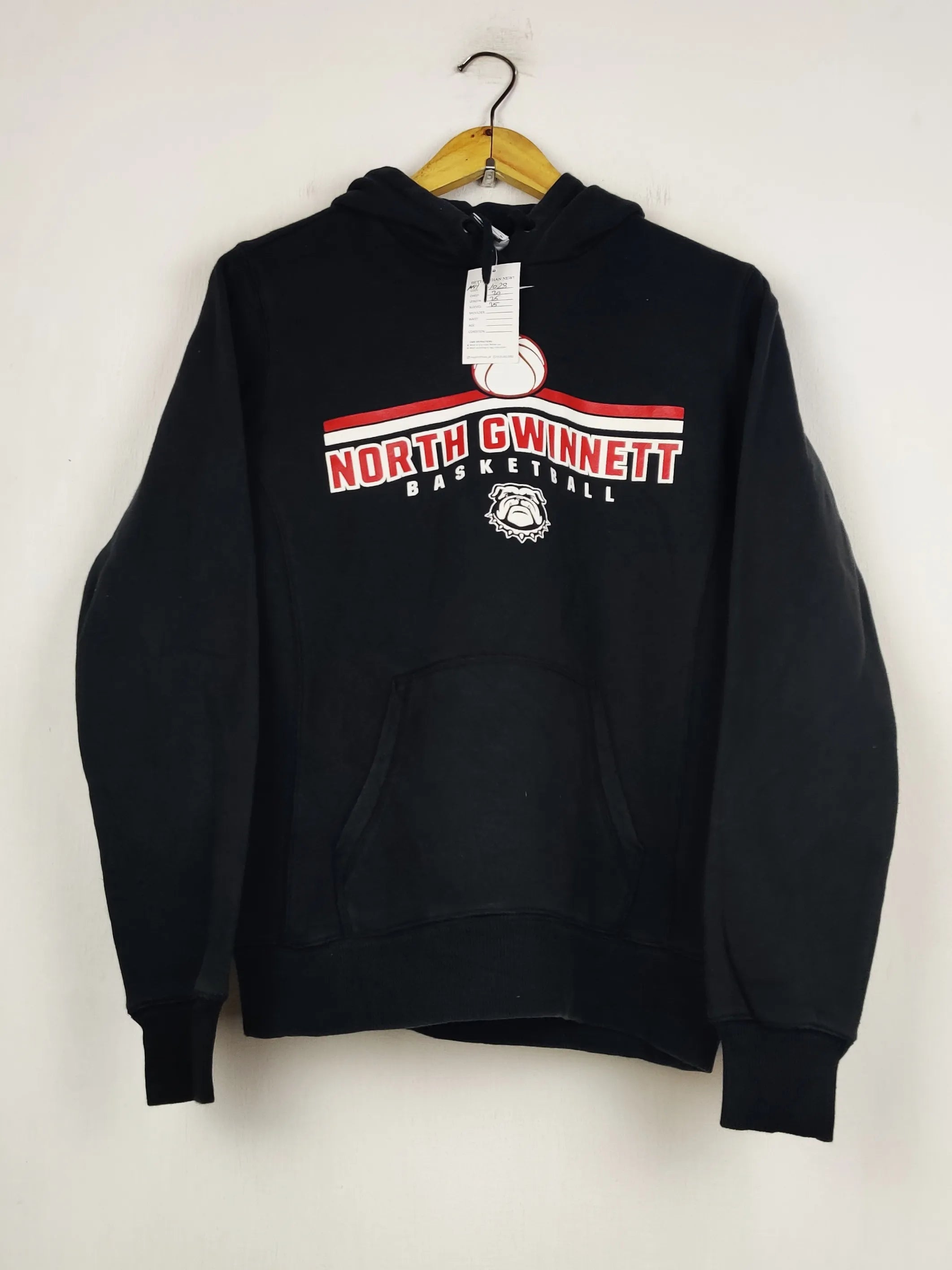 Buy online pre-used pre-loved 100% authentic & Original branded N.I.K.E (MH-1028) available in Pakistan. Top international brands avilable.