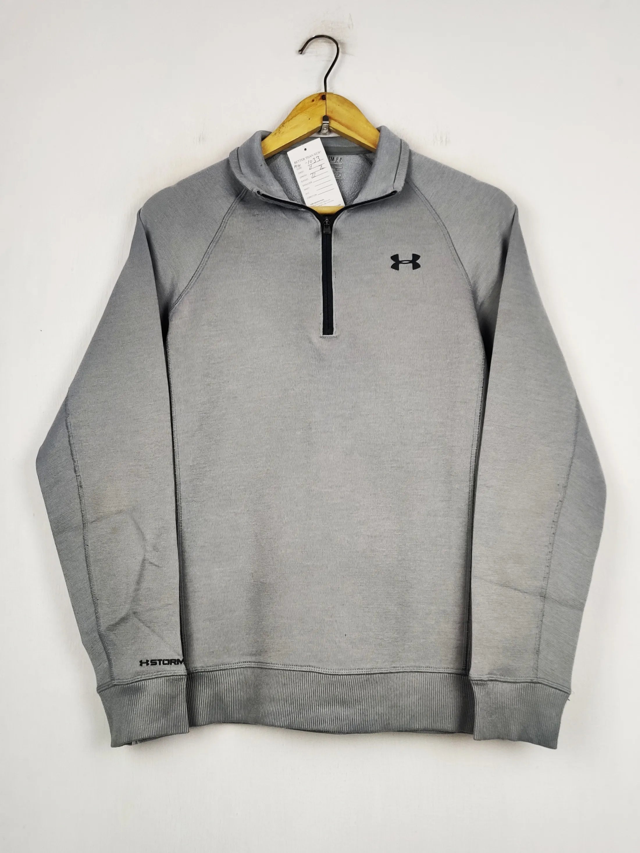 Buy online pre-used pre-loved 100% authentic & Original branded U.N.D.E.R A.R.M.O.U.R (MH-1033) available in Pakistan. Top international brands avilable.