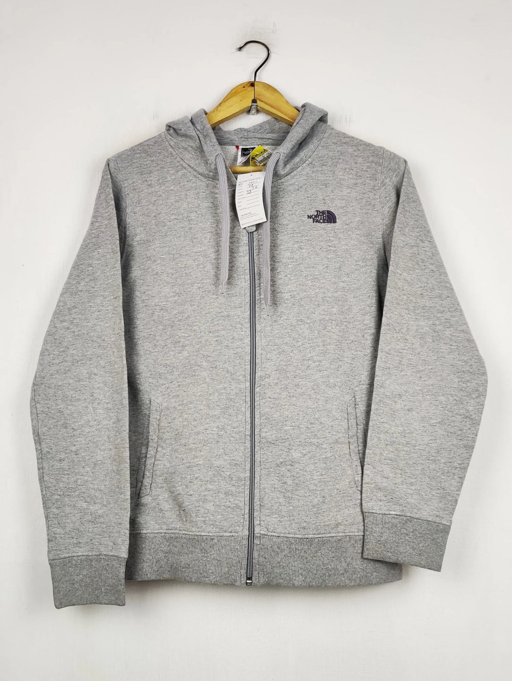 Buy online pre-used pre-loved 100% authentic & Original branded N.O.R.T.H F.A.C.E (MH-1040) available in Pakistan. Top international brands avilable.