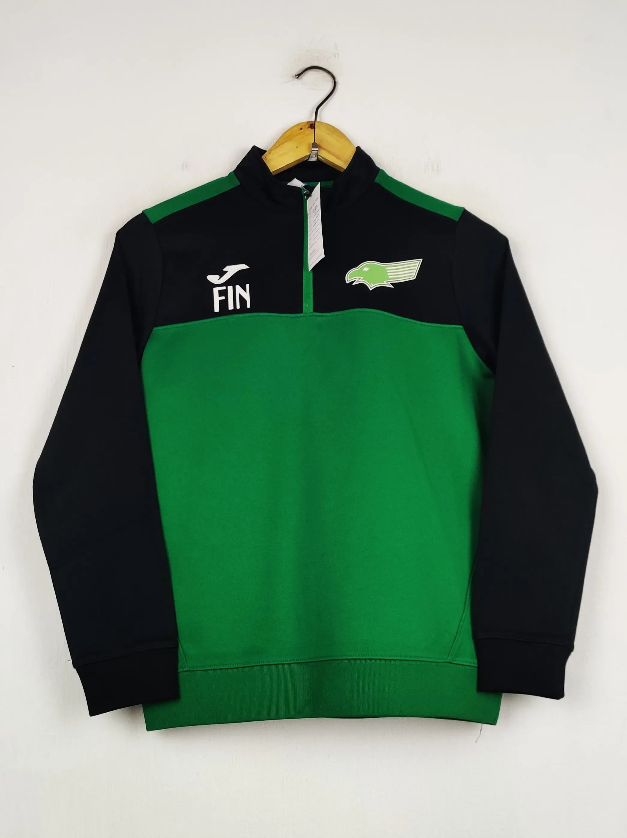 Buy online pre-used pre-loved 100% authentic & Original branded Joma (MH-1044) available in Pakistan. Top international brands avilable.