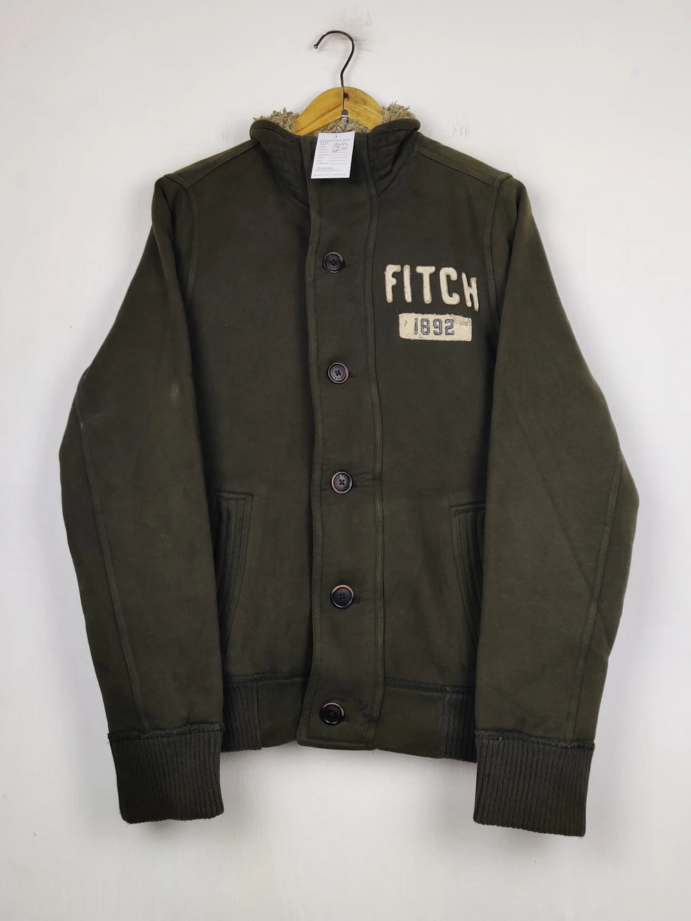 Buy online pre-used pre-loved 100% authentic & Original branded Abercrombie (MH-1054) available in Pakistan. Top international brands avilable.