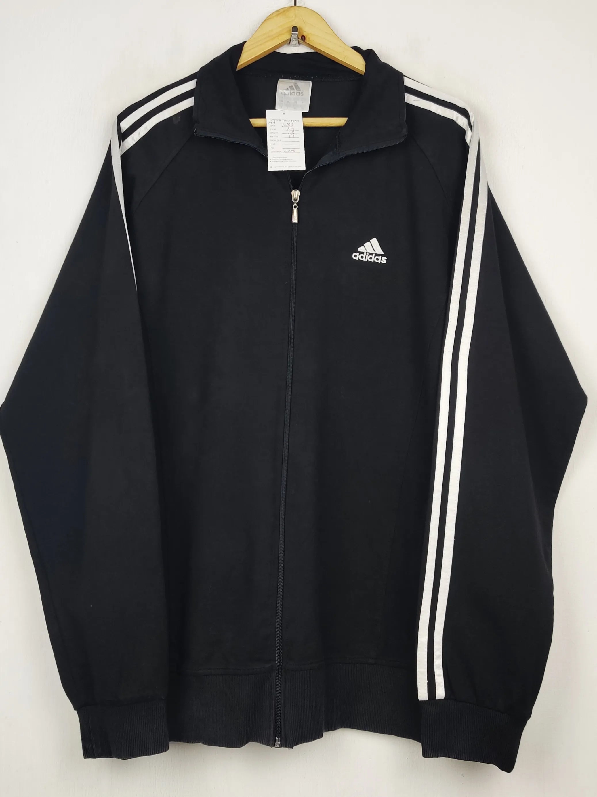 Buy online pre-used pre-loved 100% authentic & Original branded A.D.I.D.A.S (MH-1089) available in Pakistan. Top international brands avilable.