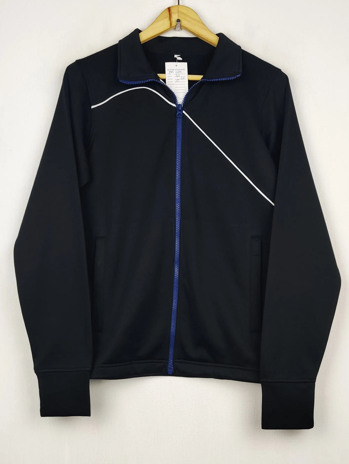 Buy online pre-used pre-loved 100% authentic & Original branded Unknown Brand' (MH-1104) available in Pakistan. Top international brands avilable.