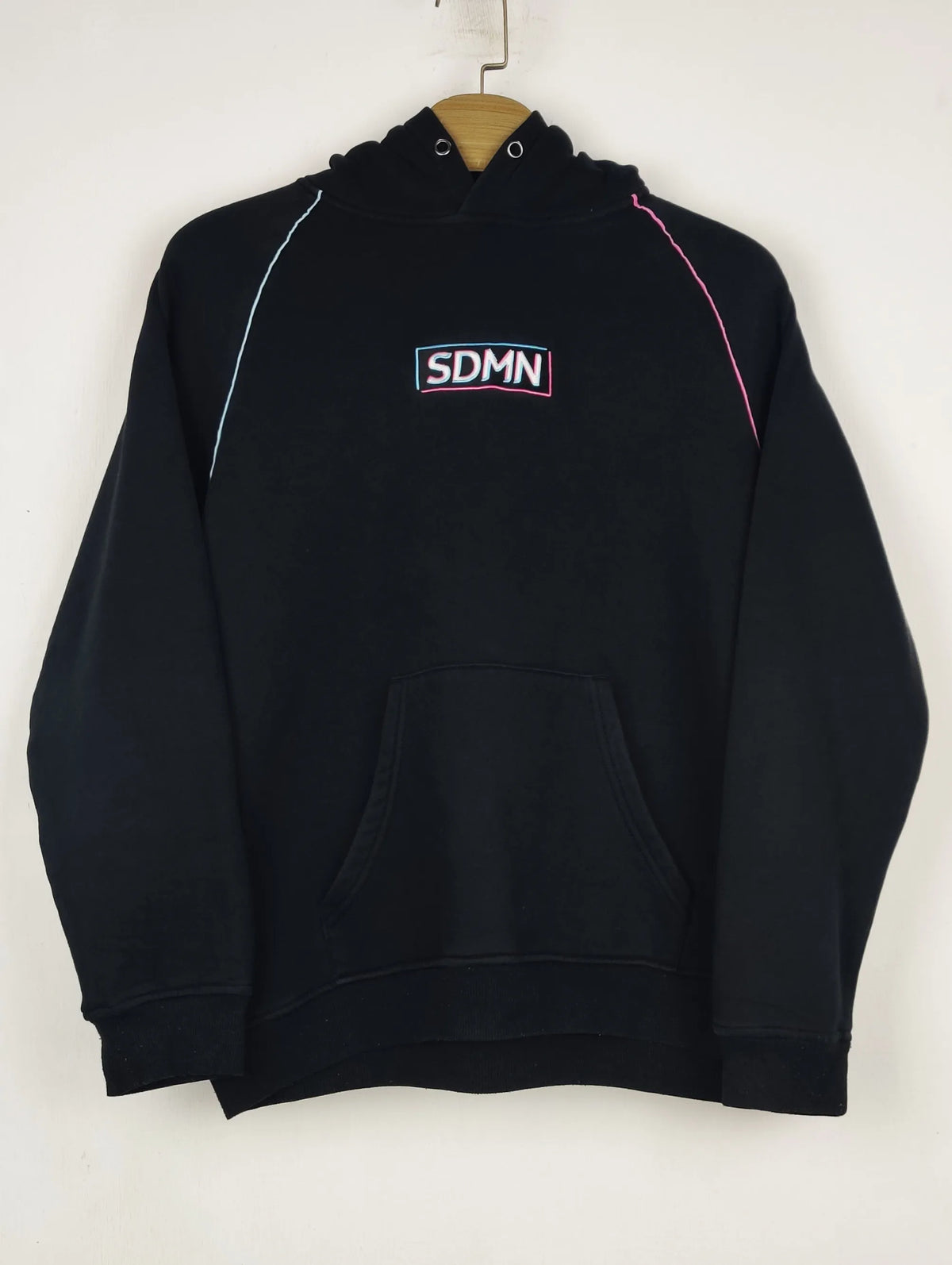 Buy online pre-used pre-loved 100% authentic & Original branded Sidemen (MH-121) available in Pakistan. Top international brands avilable.