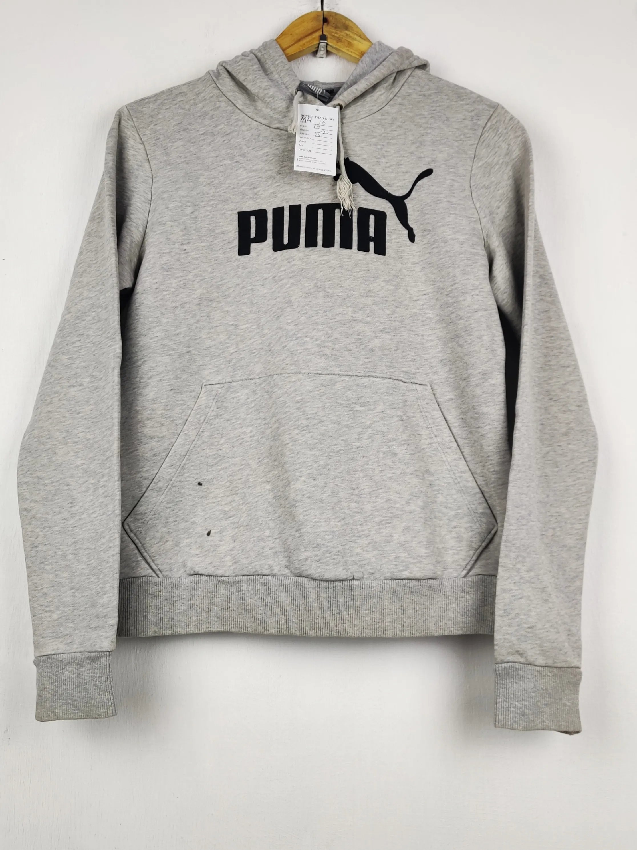Buy online pre-used pre-loved 100% authentic & Original branded P.U.M.A (MH-16) available in Pakistan. Top international brands avilable.