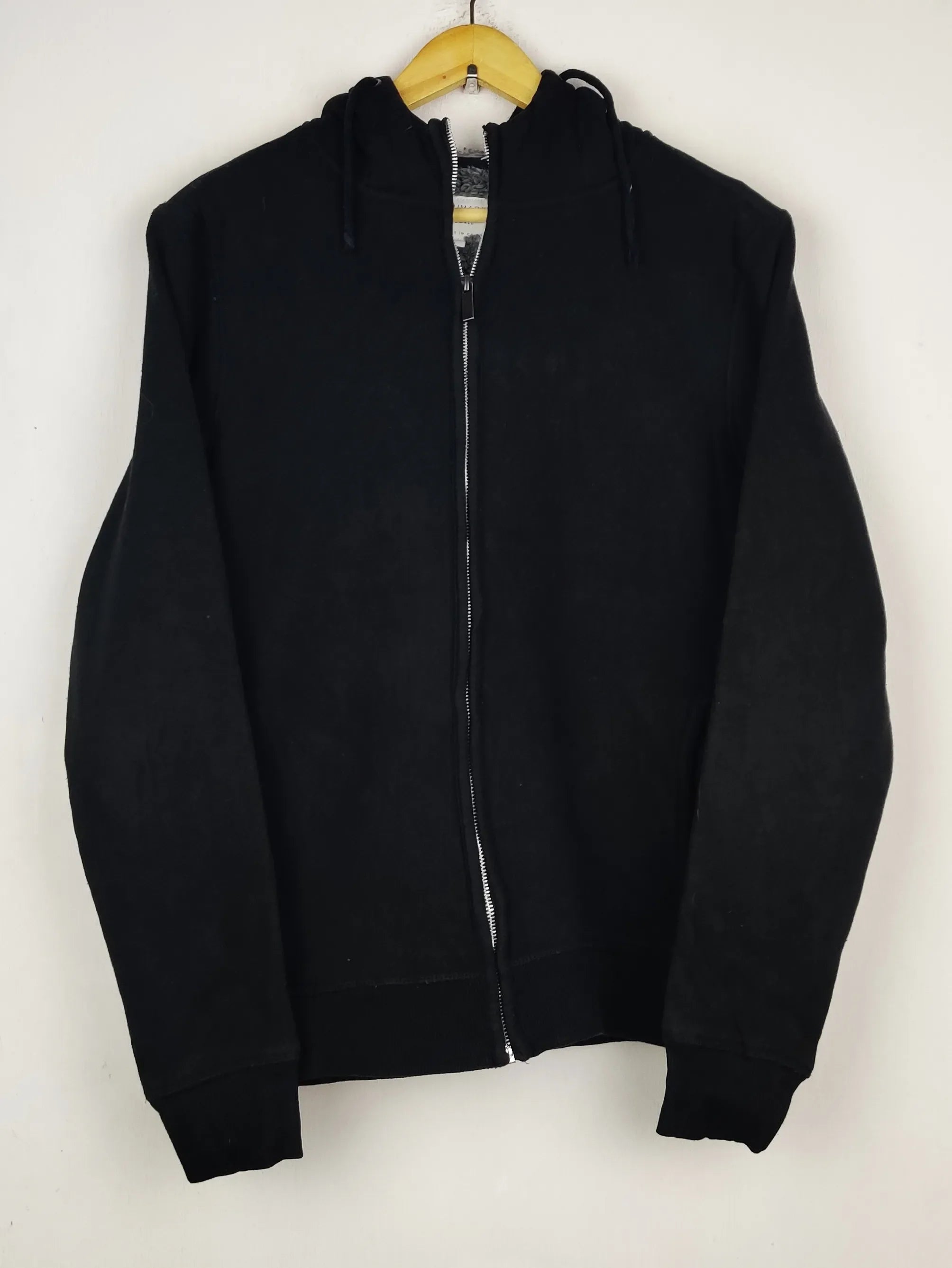 Buy online pre-used pre-loved 100% authentic & Original branded Primark (MH-163) available in Pakistan. Top international brands avilable.