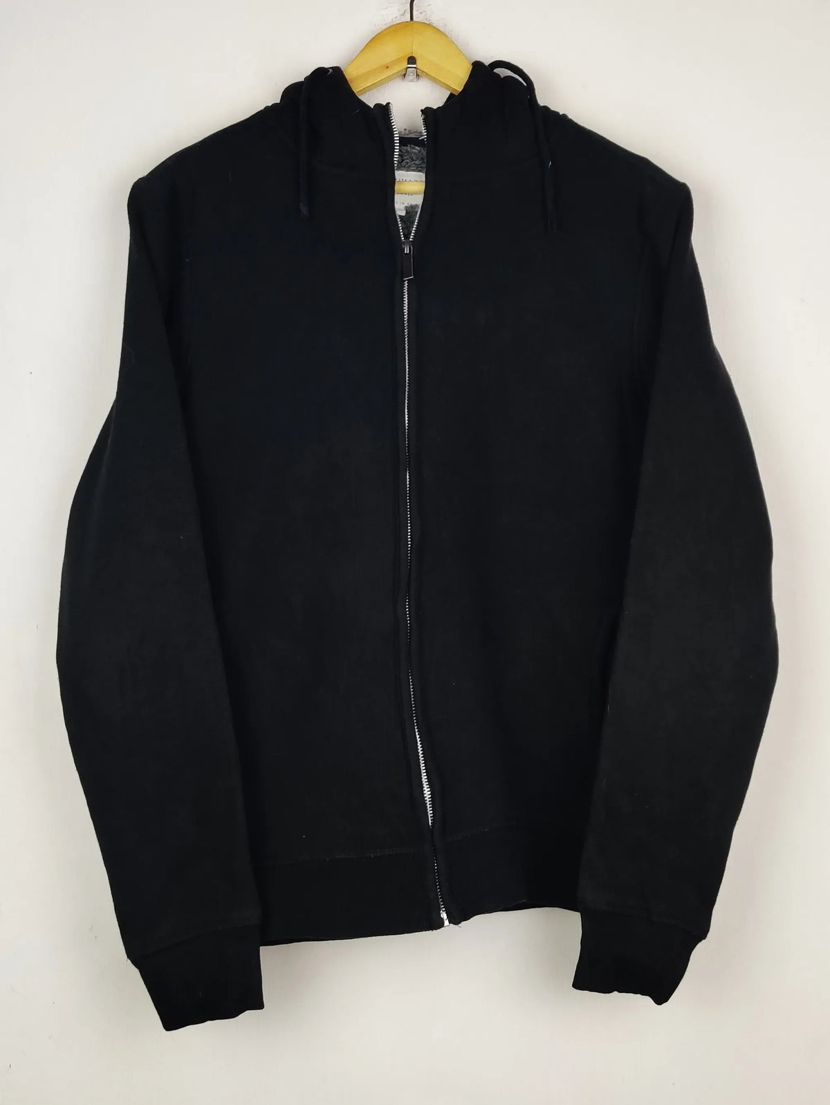 Buy online pre-used pre-loved 100% authentic & Original branded Primark (MH-163) available in Pakistan. Top international brands avilable.