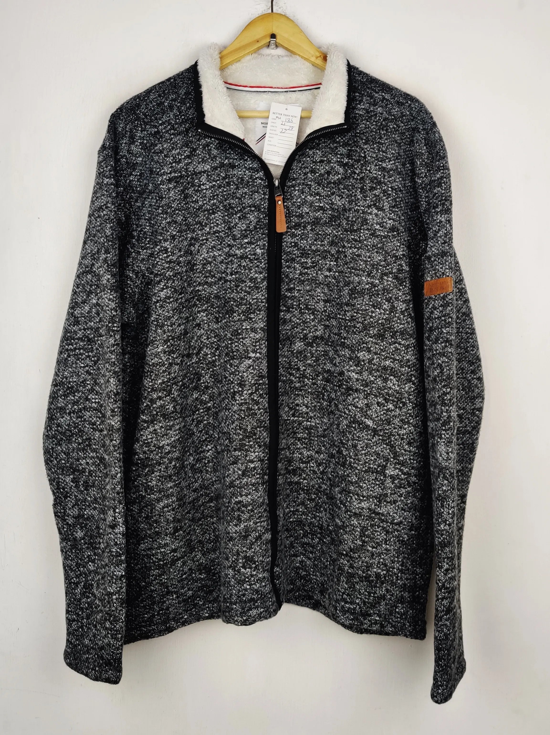 Buy online pre-used pre-loved 100% authentic & Original branded Northern Expo (MH-186) available in Pakistan. Top international brands avilable.