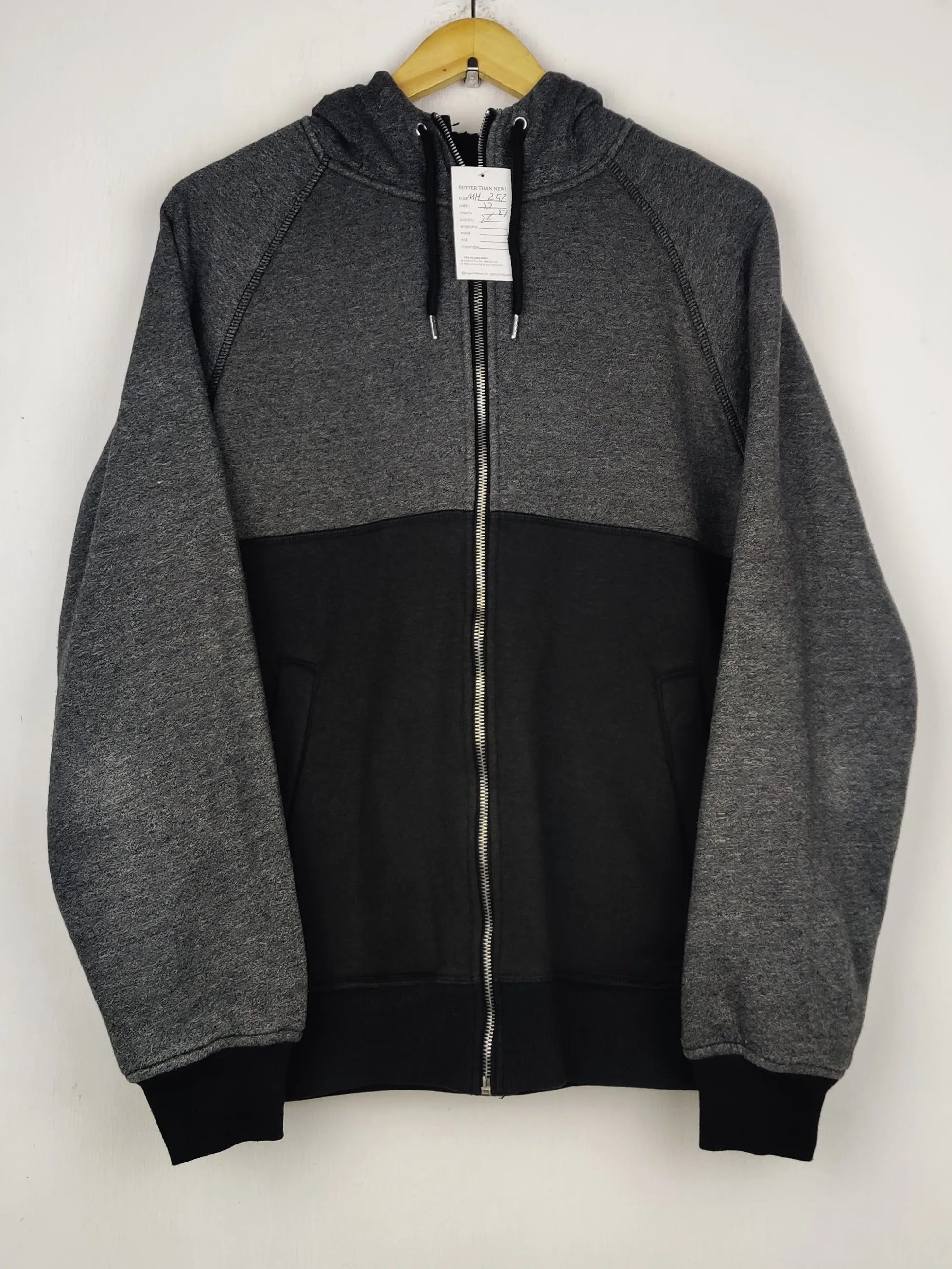 Buy online pre-used pre-loved 100% authentic & Original branded Primark (MH-257) available in Pakistan. Top international brands avilable.