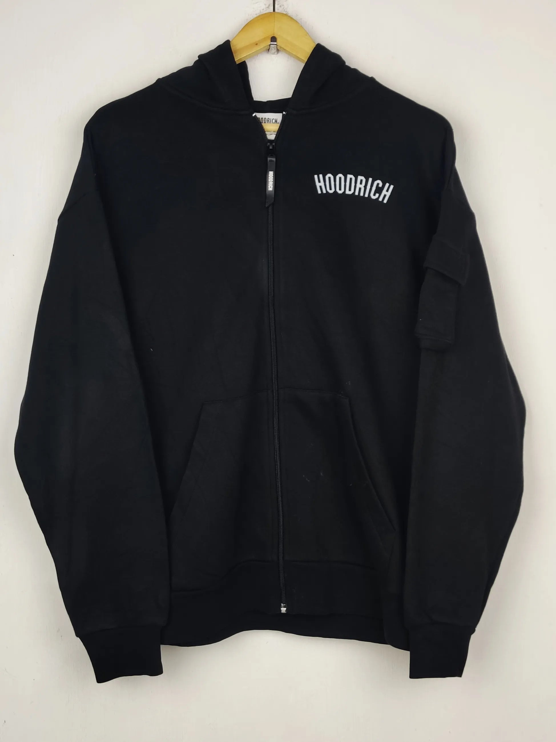 Buy online pre-used pre-loved 100% authentic & Original branded Hoodrich (MH-287) available in Pakistan. Top international brands avilable.