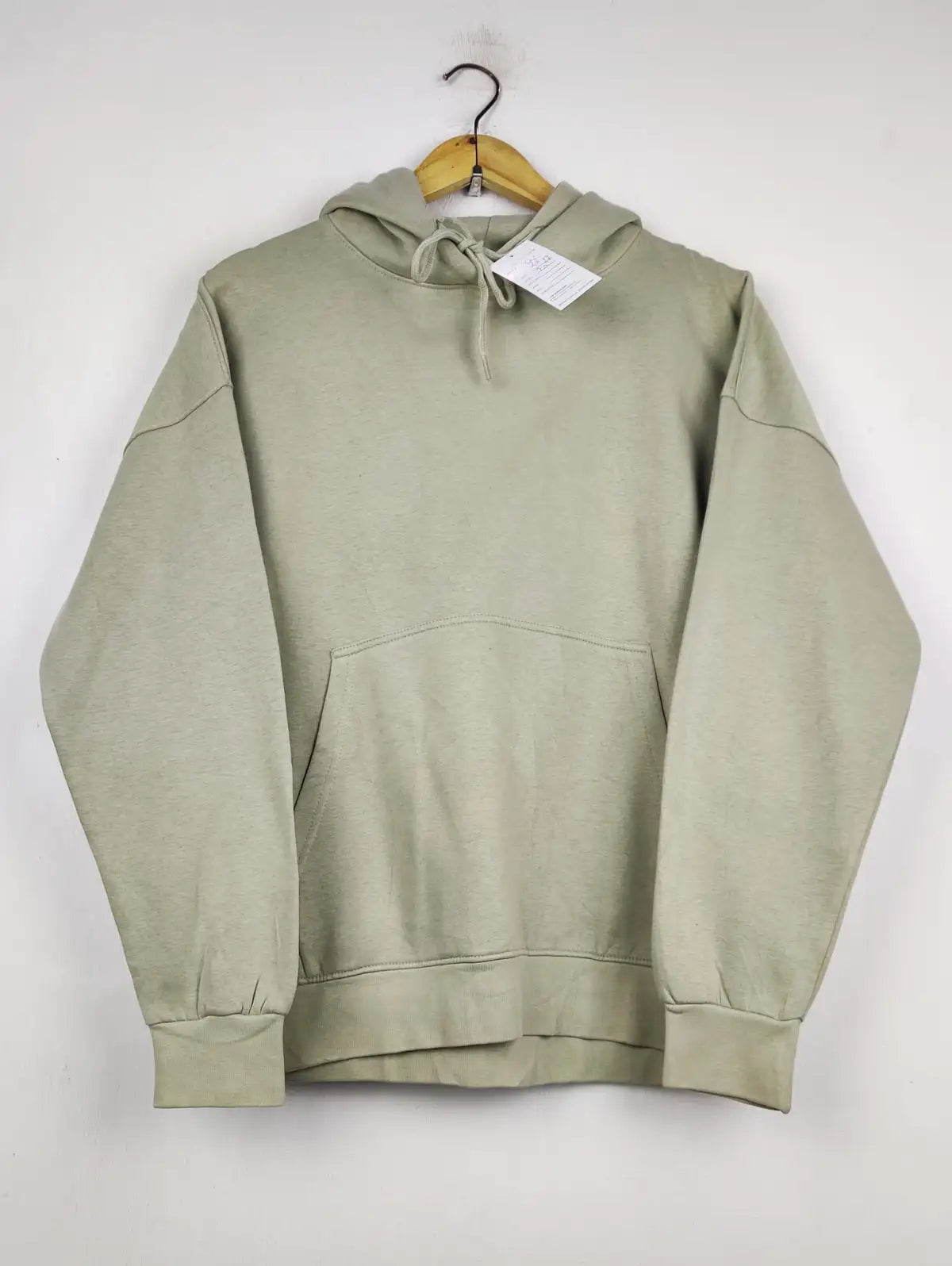 Buy online pre-used pre-loved 100% authentic & Original branded Unknown Brand (MH-320) available in Pakistan. Top international brands avilable.