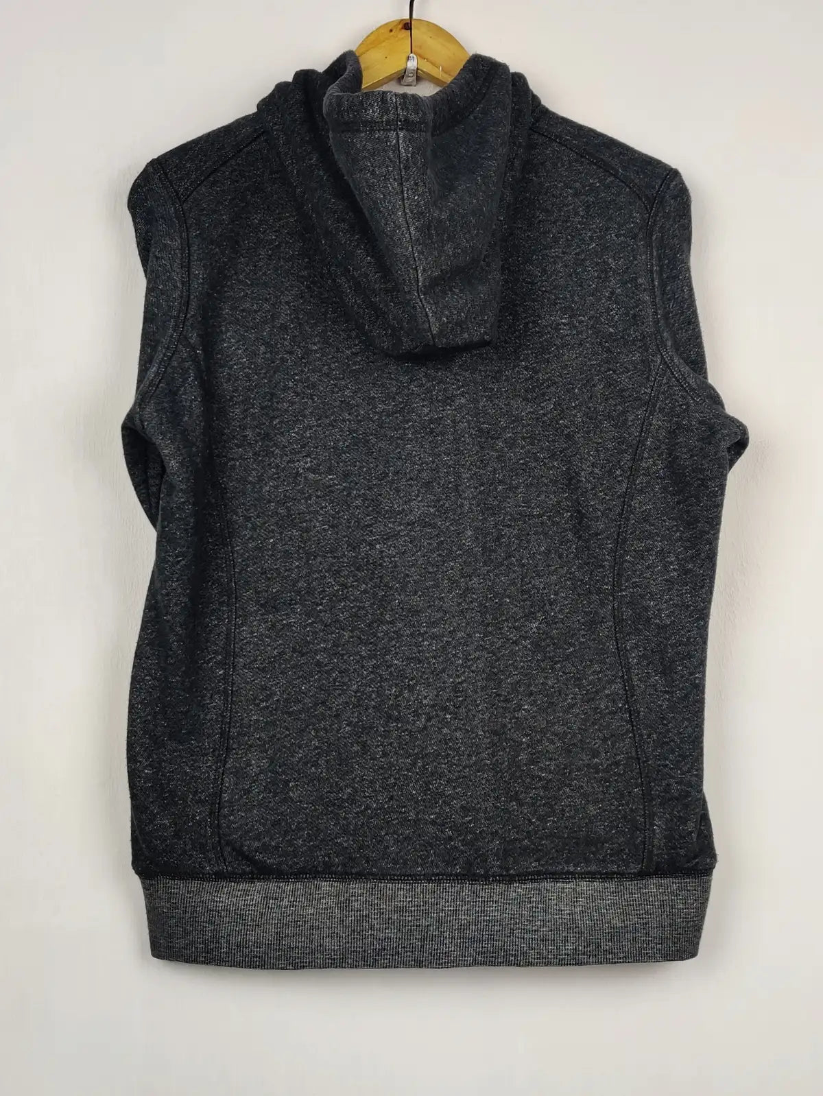 Uniqlo (MH-335)