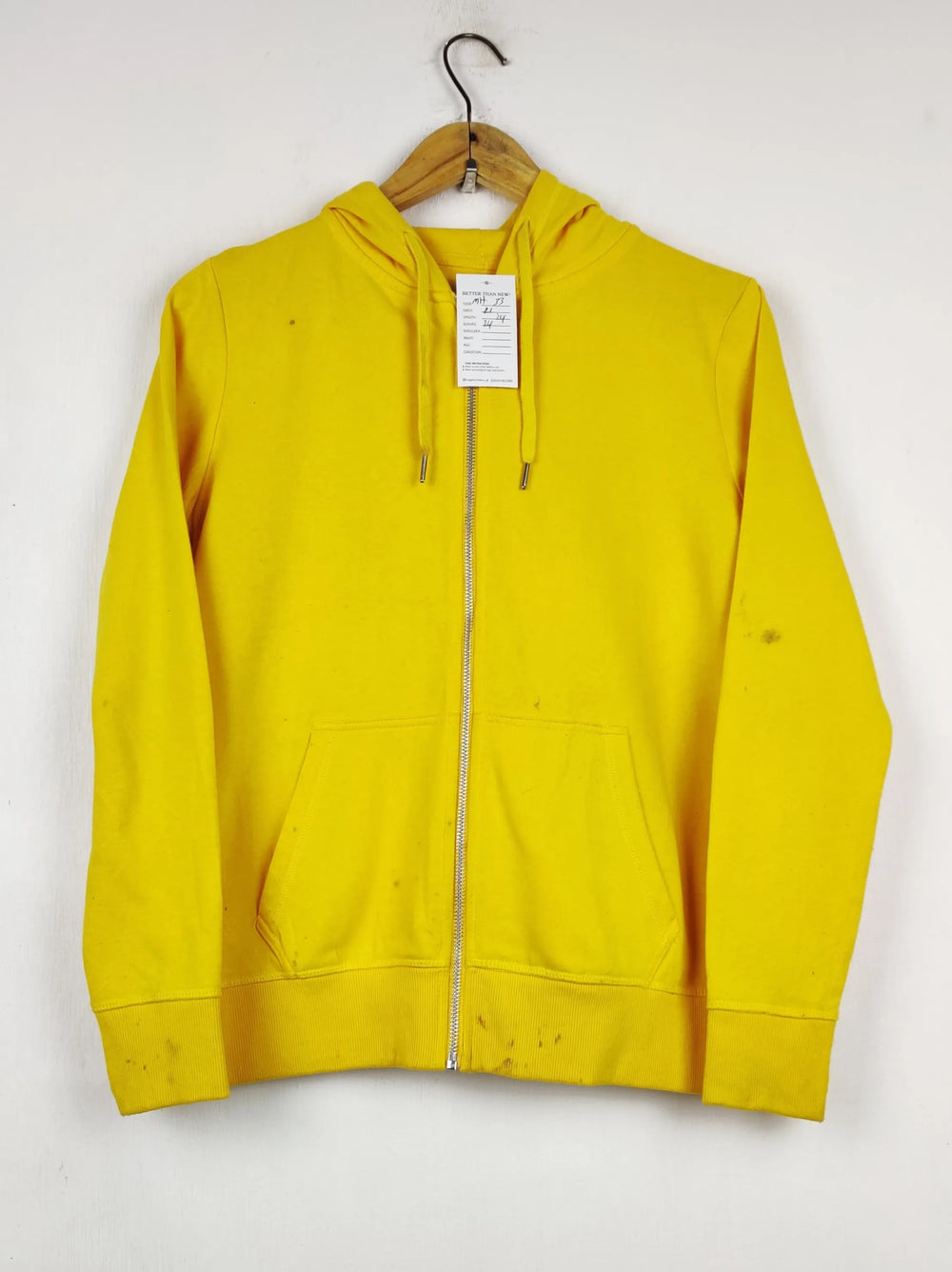 Buy online pre-used pre-loved 100% authentic & Original branded Tu (MH-33) available in Pakistan. Top international brands avilable.