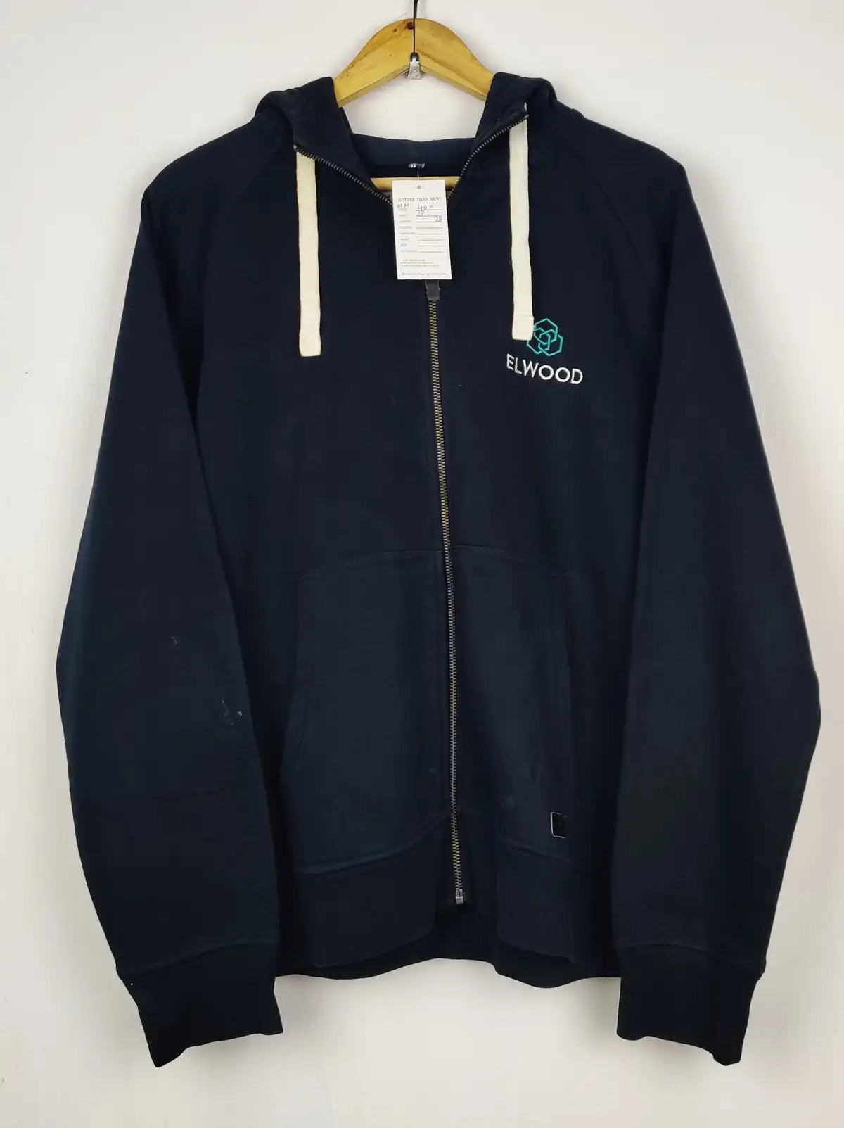 Buy online pre-used pre-loved 100% authentic & Original branded Cph Nzcv (MH-400) available in Pakistan. Top international brands avilable.