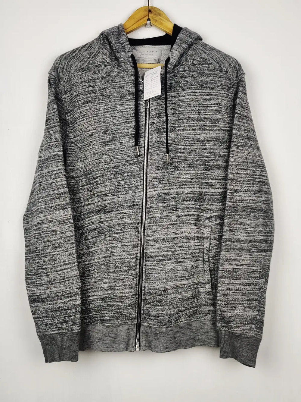 Buy online pre-used pre-loved 100% authentic & Original branded Zara (MH-438) available in Pakistan. Top international brands avilable.