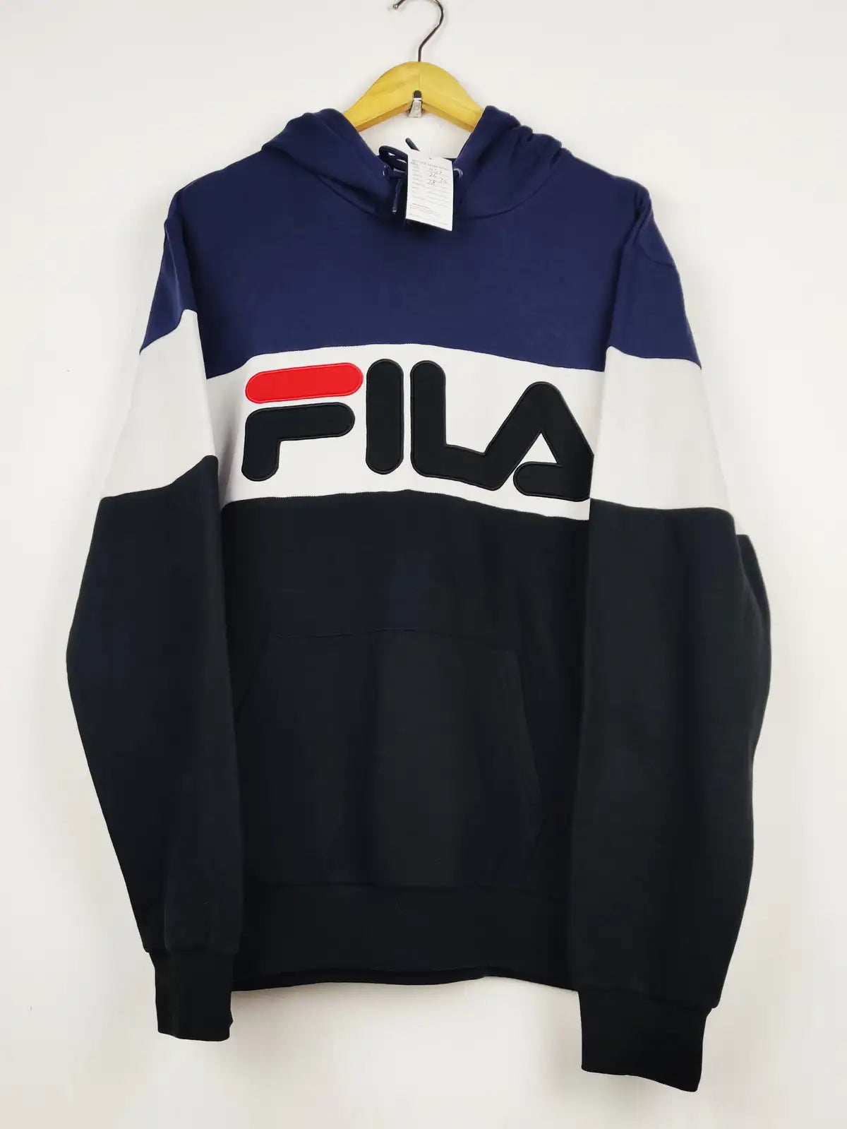 Buy online pre-used pre-loved 100% authentic & Original branded F.I.L.A (MH-457) available in Pakistan. Top international brands avilable.
