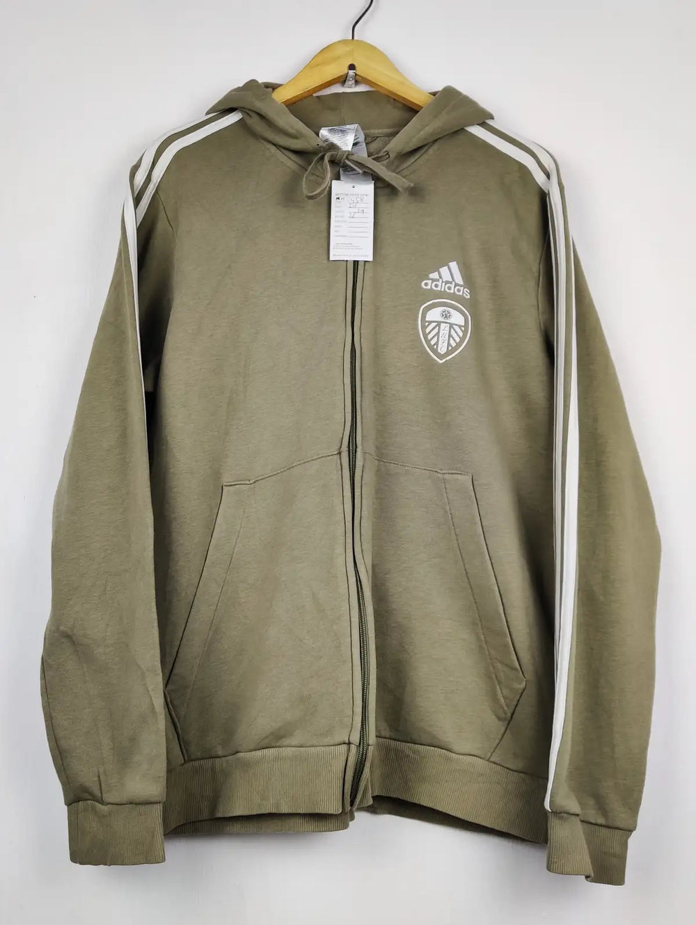Buy online pre-used pre-loved 100% authentic & Original branded A.D.I.D.A.S (MH-458) available in Pakistan. Top international brands avilable.
