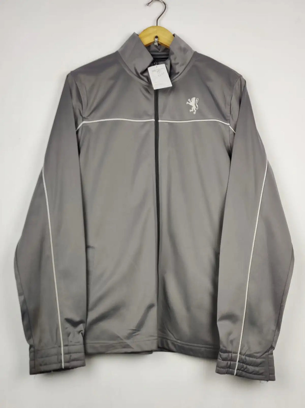 Buy online pre-used pre-loved 100% authentic & Original branded Basics Equipment (MH-472) available in Pakistan. Top international brands avilable.