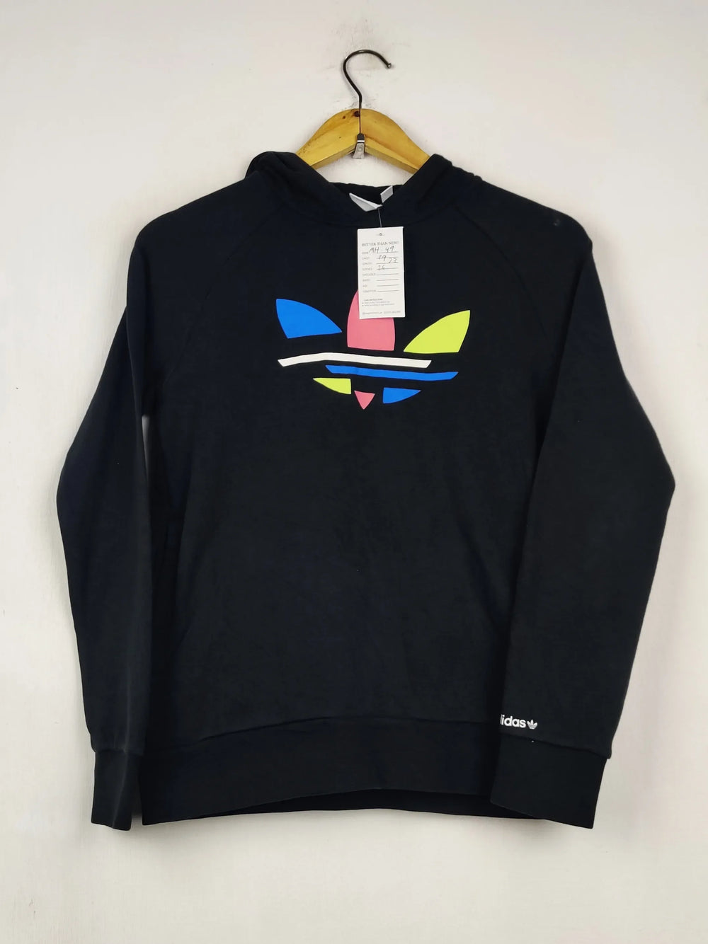 Buy online pre-used pre-loved 100% authentic & Original branded A.D.I.D.A.S (MH-49) available in Pakistan. Top international brands avilable.