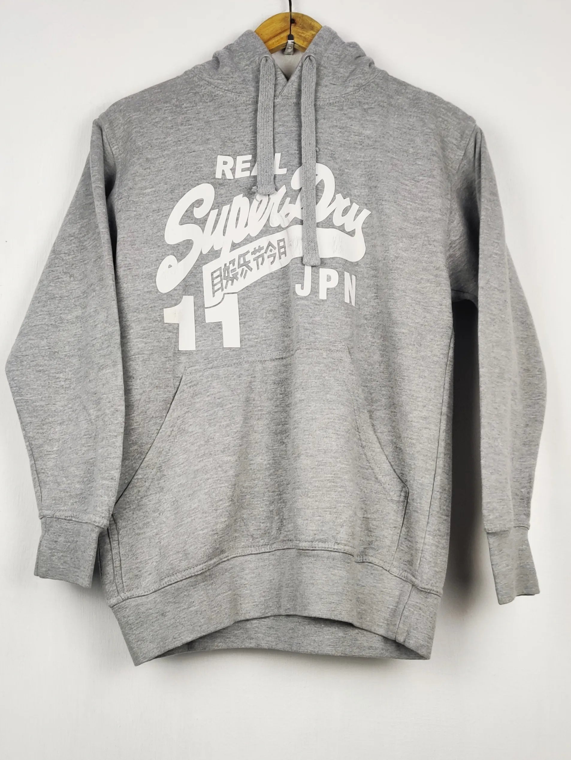 Buy online pre-used pre-loved 100% authentic & Original branded Superdry (MH-535) available in Pakistan. Top international brands avilable.