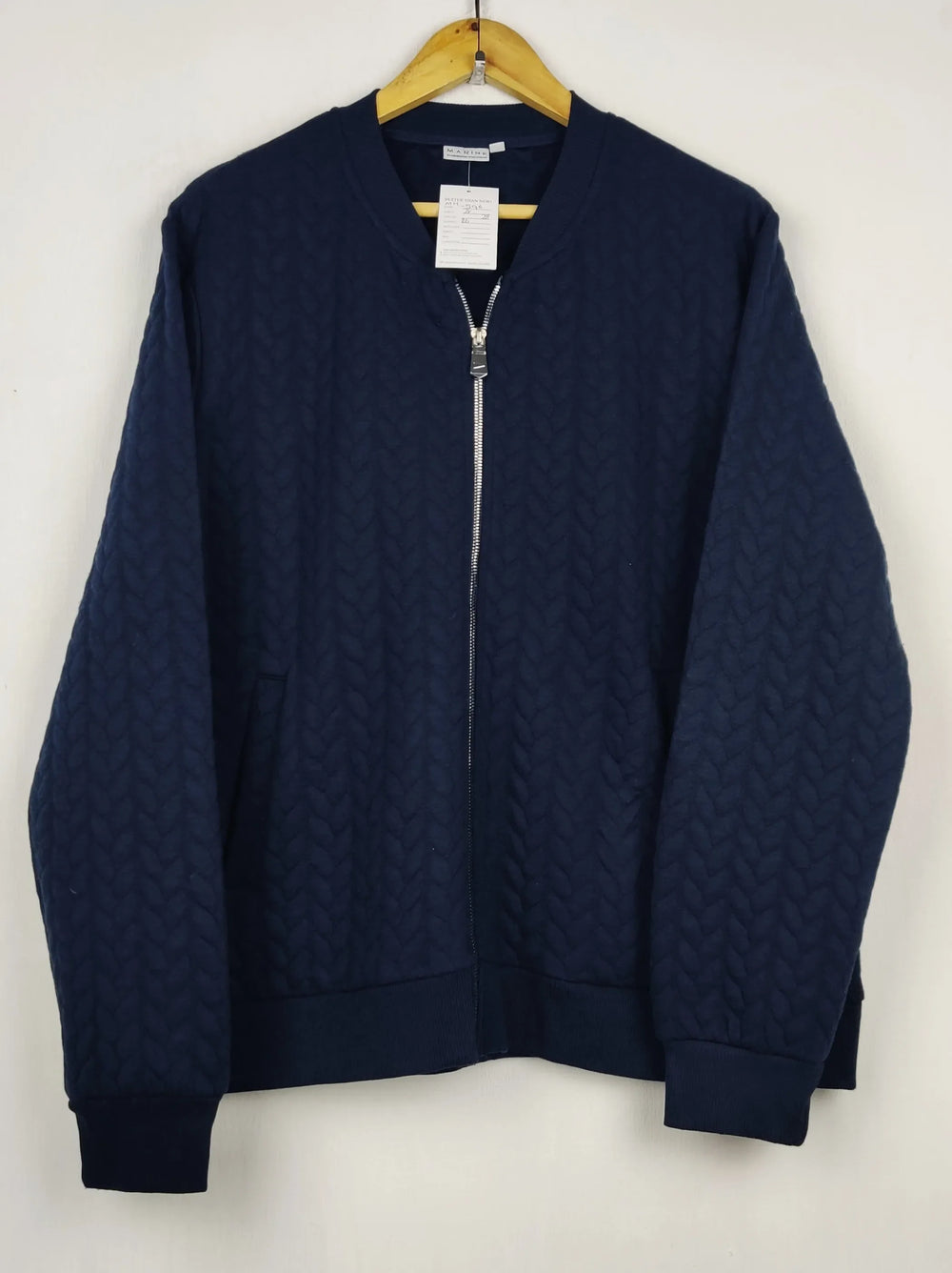 Buy online pre-used pre-loved 100% authentic & Original branded Marine (MH-596) available in Pakistan. Top international brands avilable.