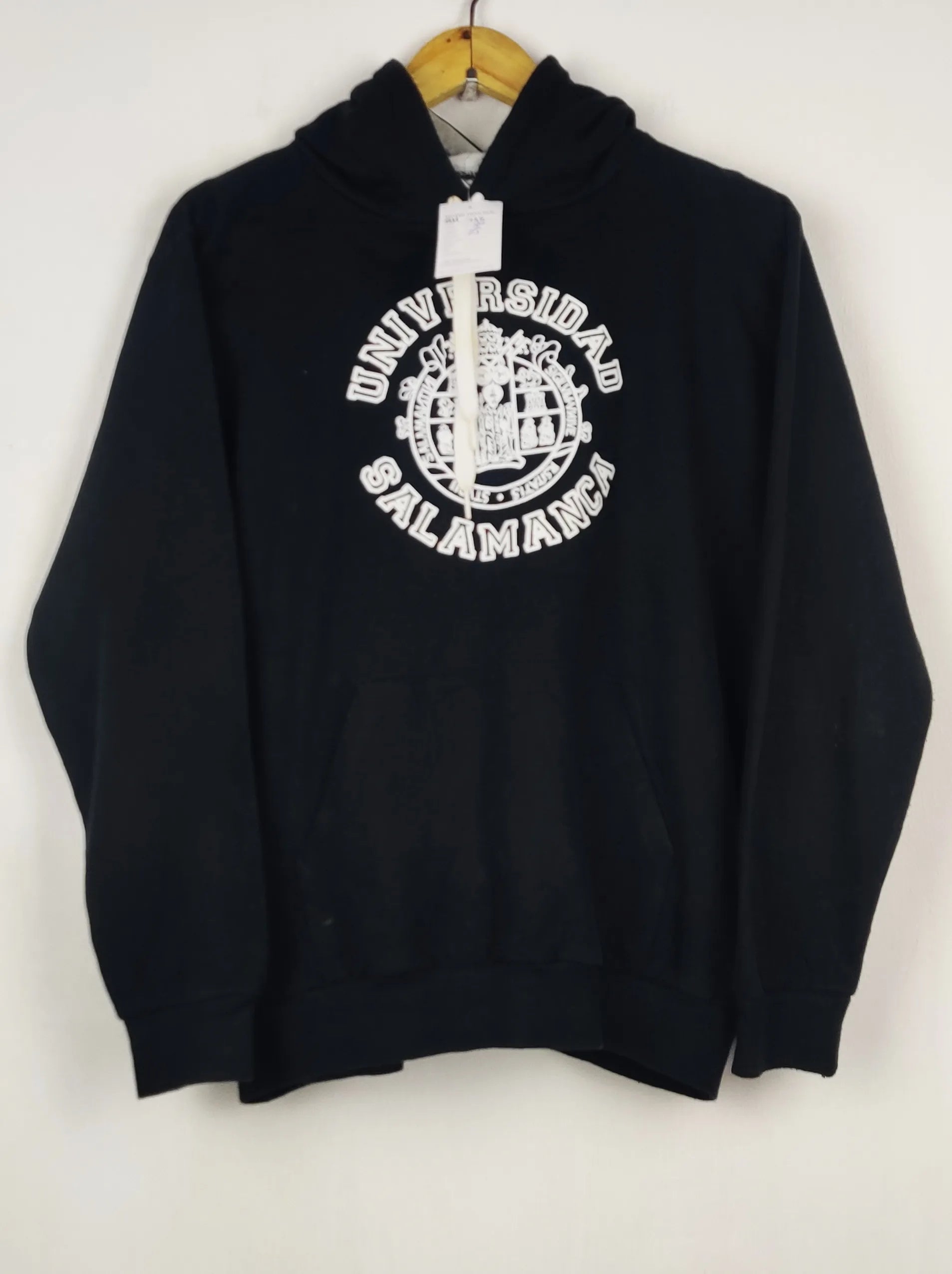 Buy online pre-used pre-loved 100% authentic & Original branded Unknown Brand' (MH-736) available in Pakistan. Top international brands avilable.