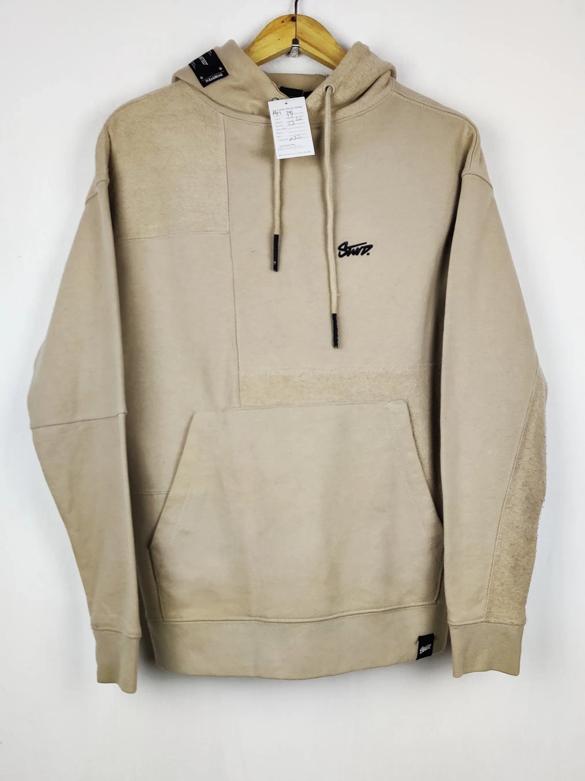 Buy online pre-used pre-loved 100% authentic & Original branded Pull&Bear (MH-741) available in Pakistan. Top international brands avilable.