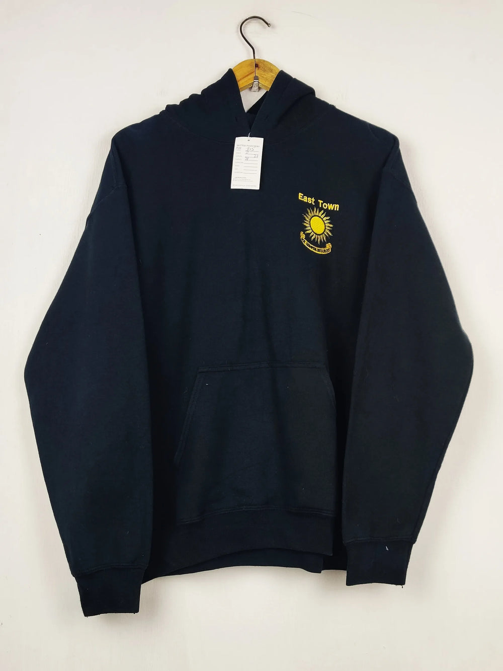 Buy online pre-used pre-loved 100% authentic & Original branded Gildan (MH-815) available in Pakistan. Top international brands avilable.
