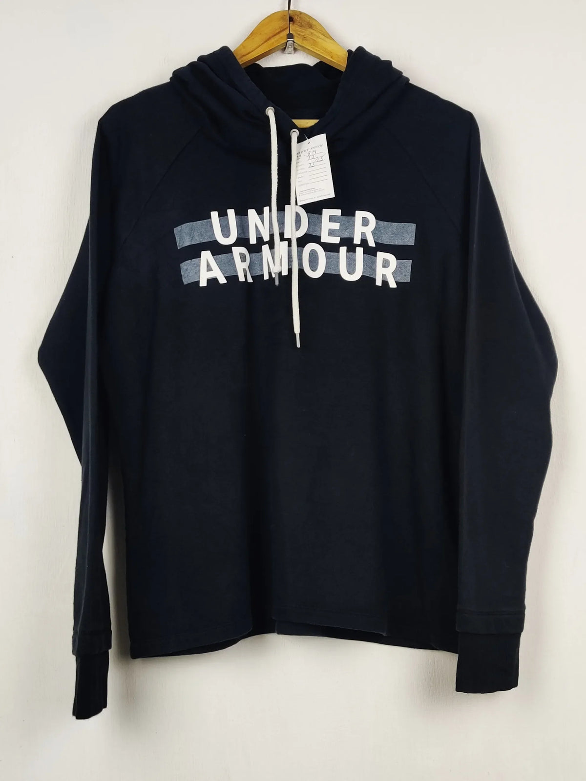 Buy online pre-used pre-loved 100% authentic & Original branded U.N.D.E.R A.R.M.O.U.R (MH-819) available in Pakistan. Top international brands avilable.