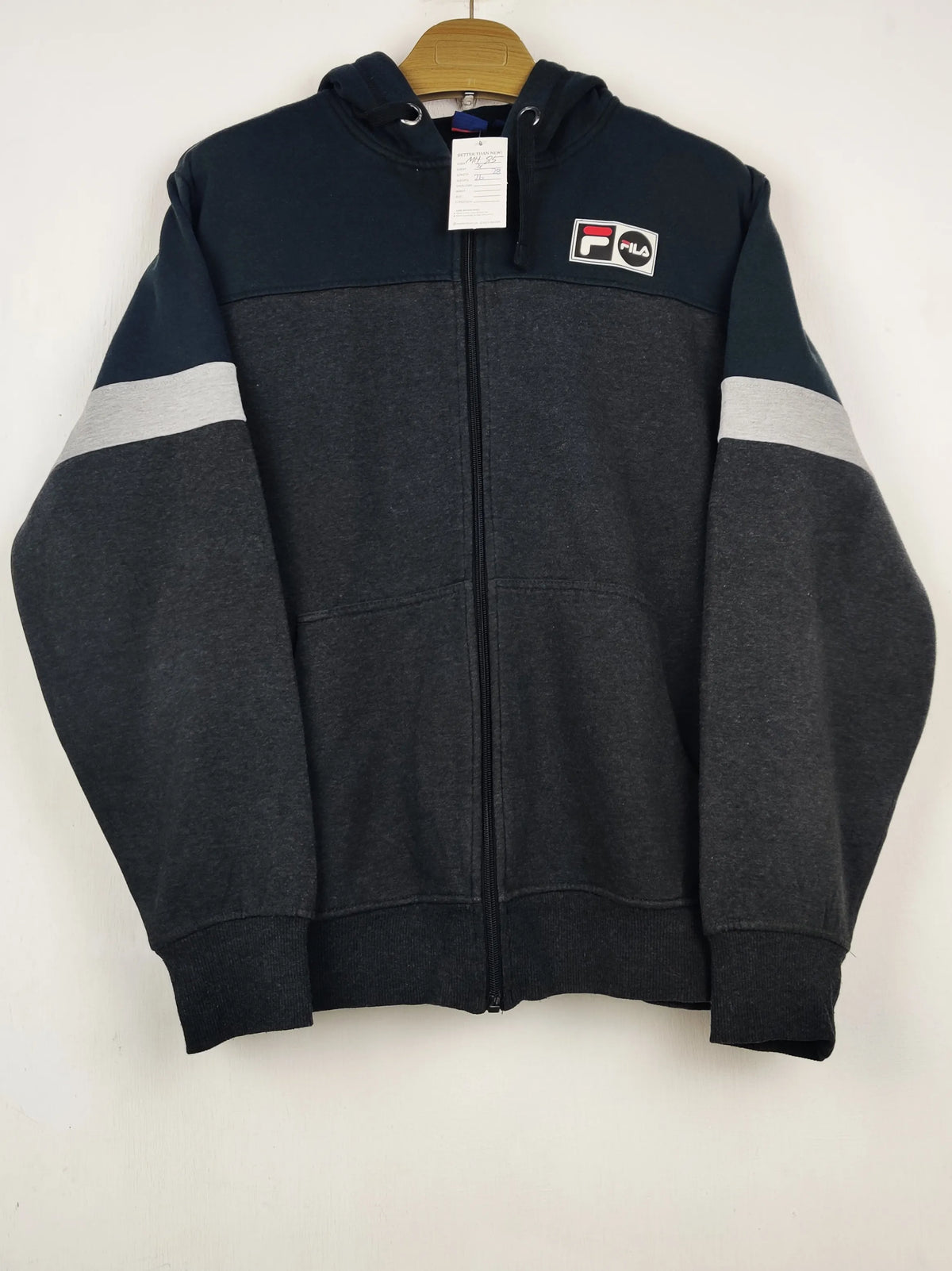 Buy online pre-used pre-loved 100% authentic & Original branded F.I.L.A (MH-85) available in Pakistan. Top international brands avilable.