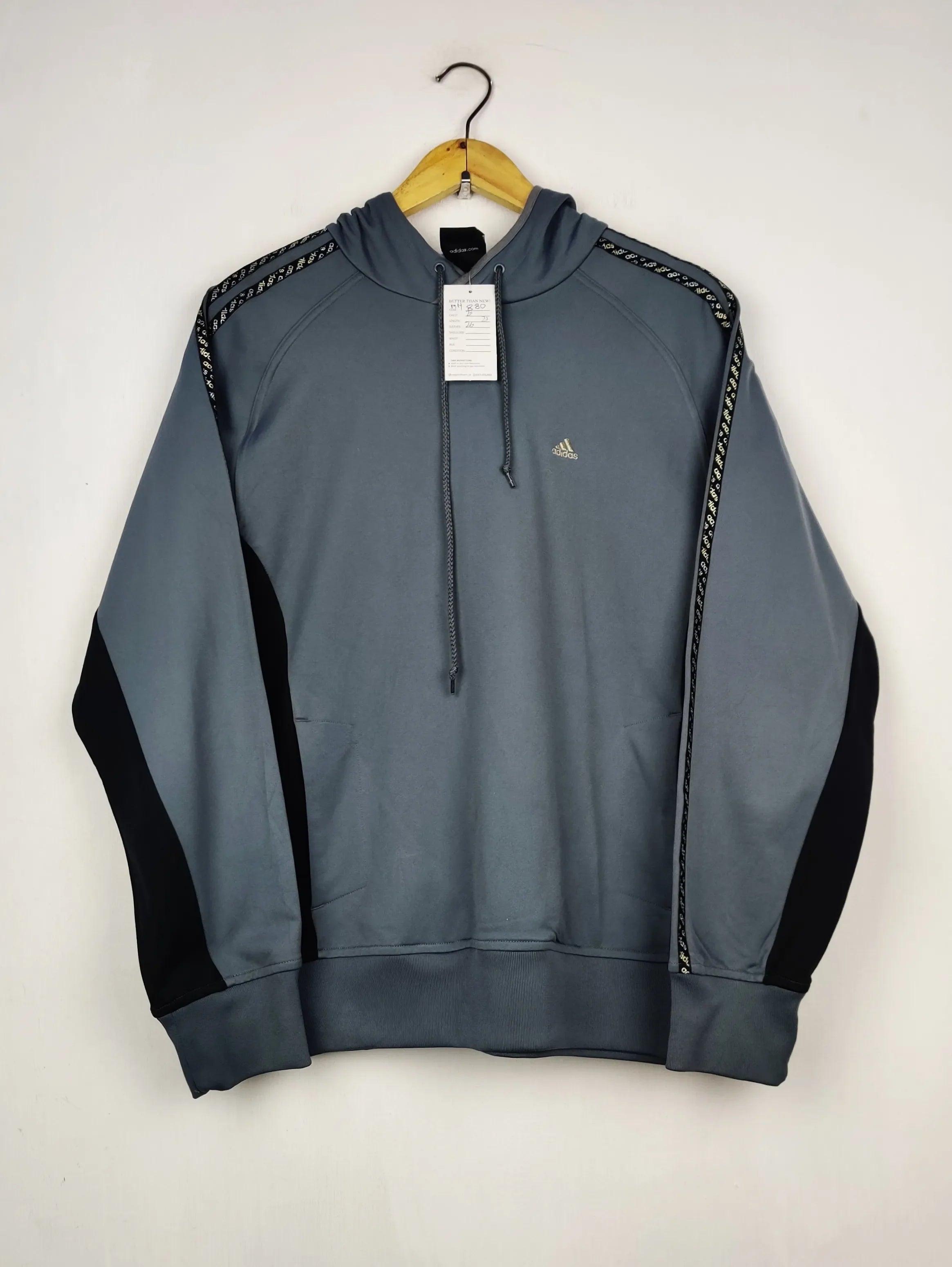 Buy online pre-used pre-loved 100% authentic & Original branded A.D.I.D.A.S (MH-880) available in Pakistan. Top international brands avilable.