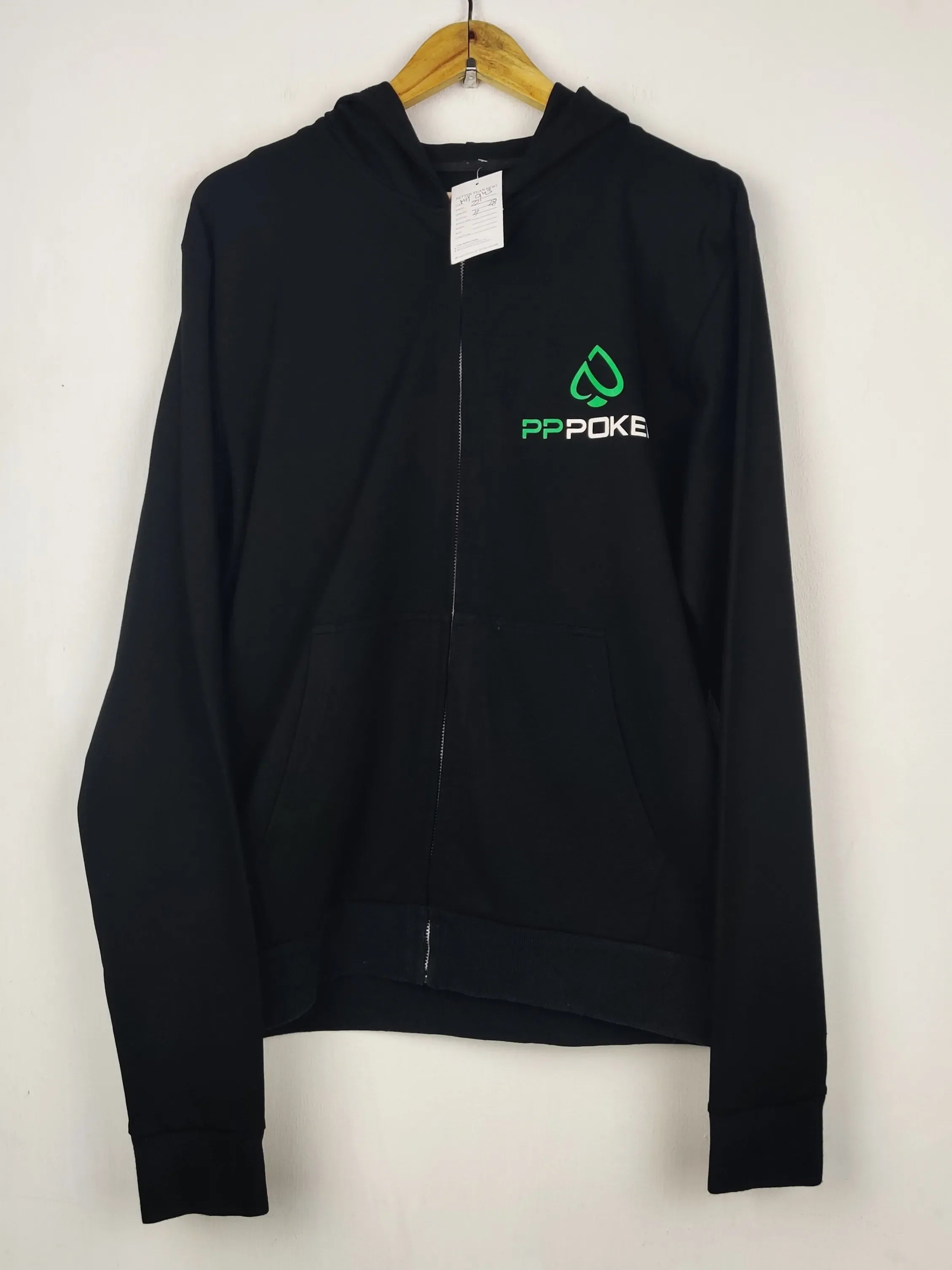 Buy online pre-used pre-loved 100% authentic & Original branded Pppoker (MH-943) available in Pakistan. Top international brands avilable.