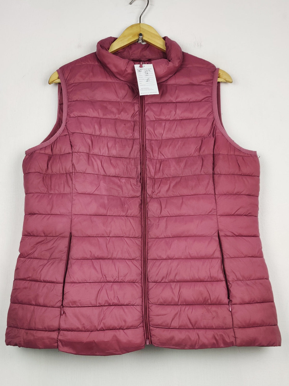 Buy online pre-used pre-loved 100% authentic & Original branded Unknown Brand (MJ-109) available in Pakistan. Top international brands avilable.