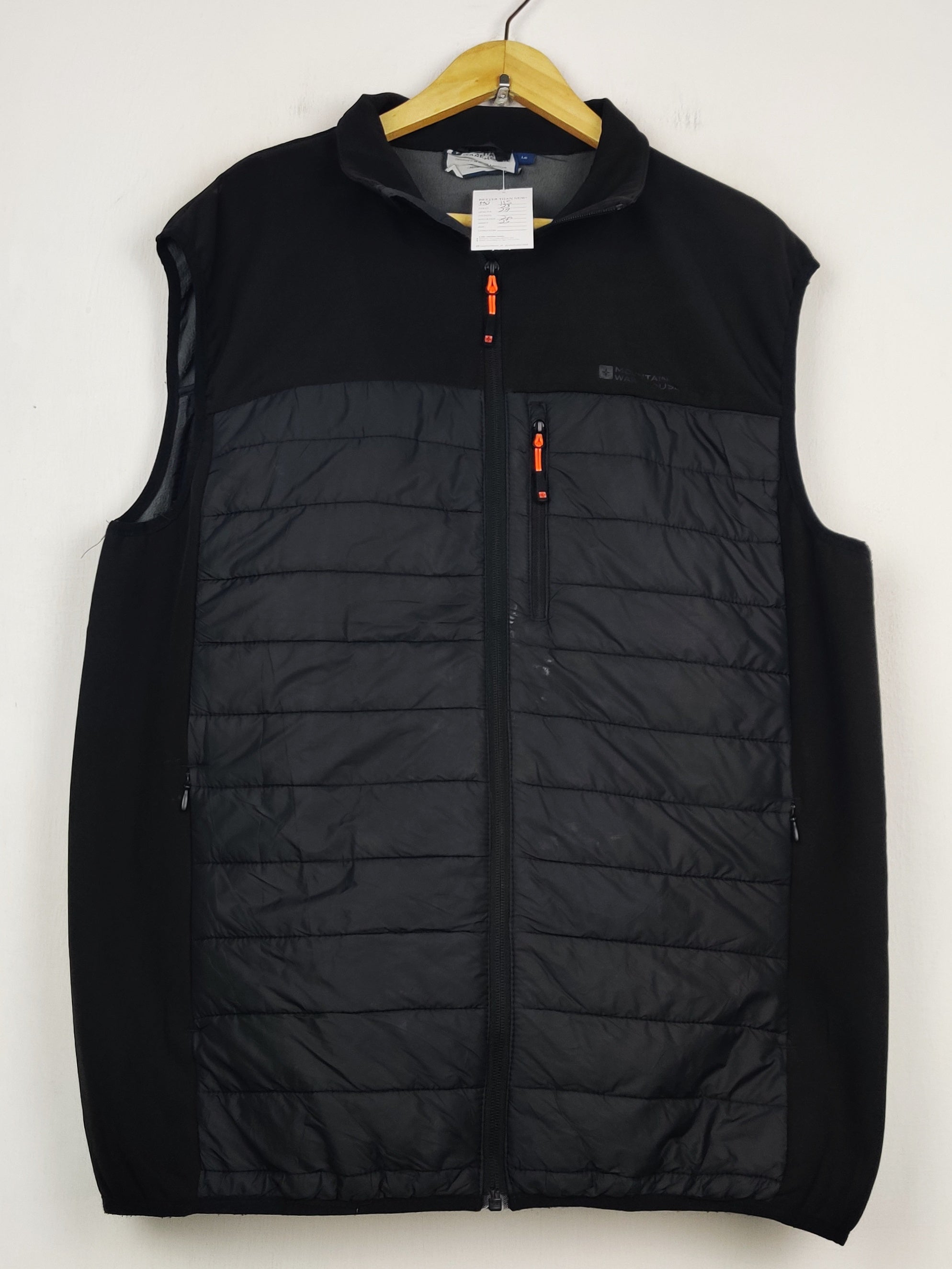 Buy online pre-used pre-loved 100% authentic & Original branded Mountain Warehouse (MJ-115) available in Pakistan. Top international brands avilable.
