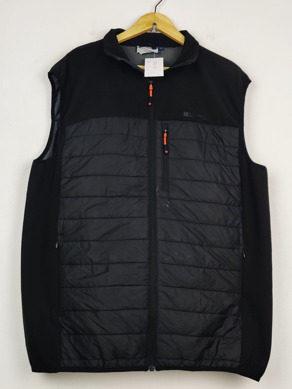 Buy online pre-used pre-loved 100% authentic & Original branded Mountain Warehouse (MJ-115) available in Pakistan. Top international brands avilable.