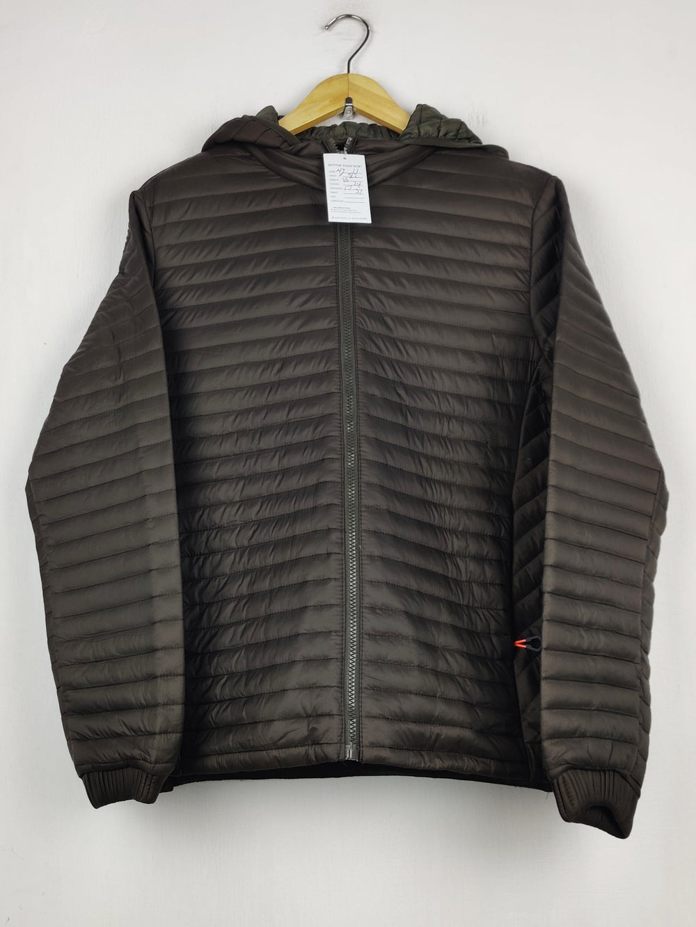 Buy online pre-used pre-loved 100% authentic & Original branded Unknown Brand (MJ-11) available in Pakistan. Top international brands avilable.
